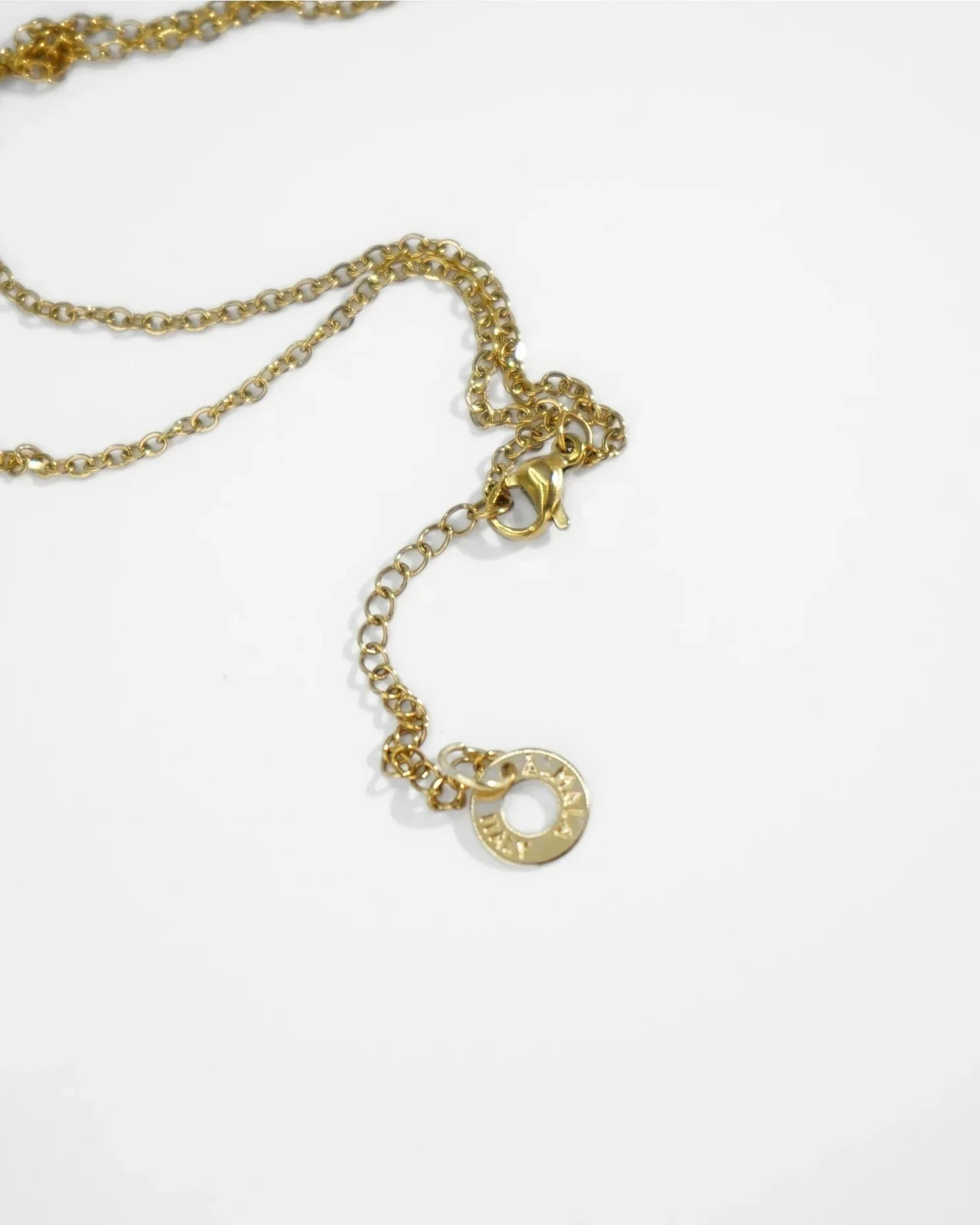 LUX QUARTZ NECKLACE