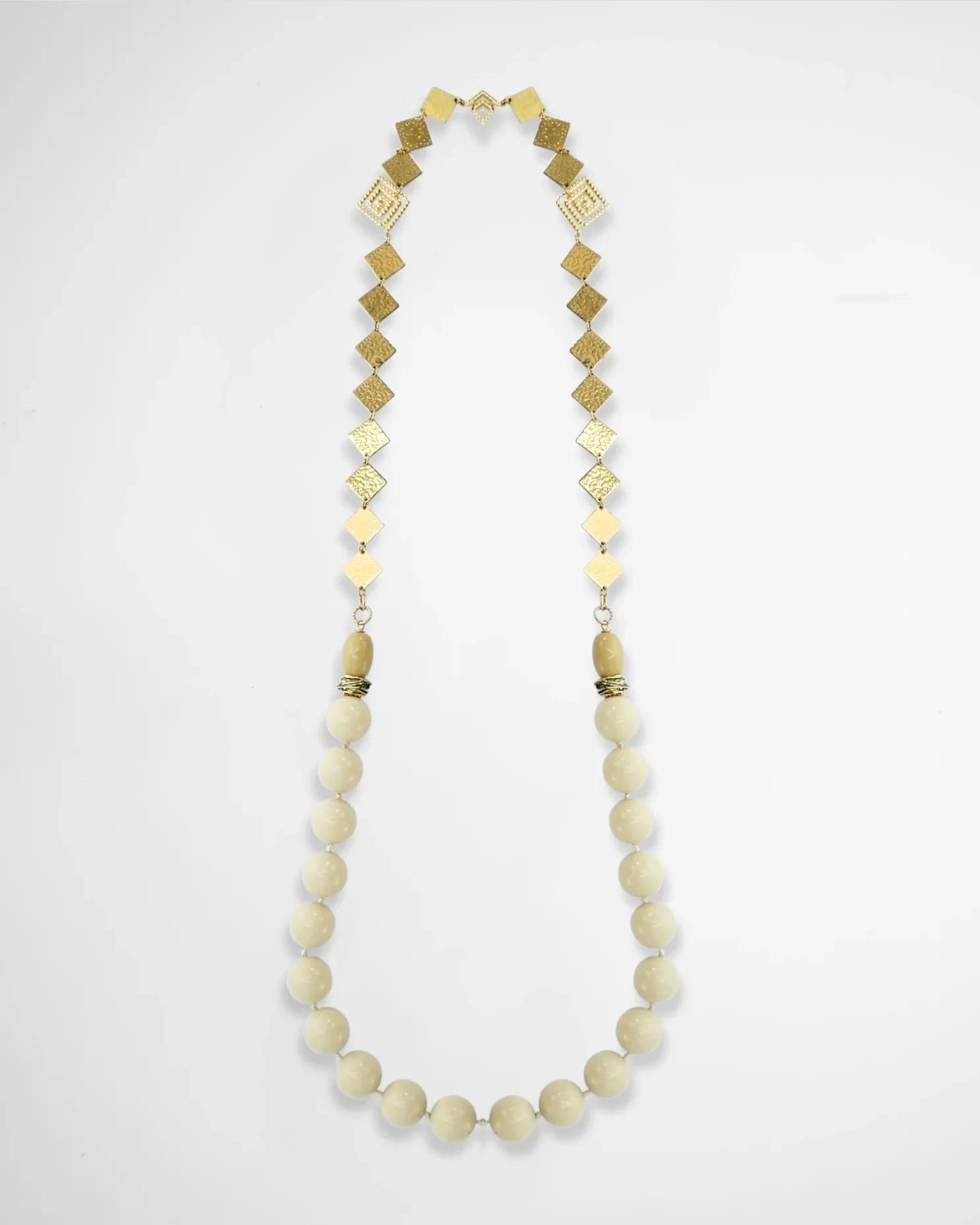 LUX QUARTZ NECKLACE