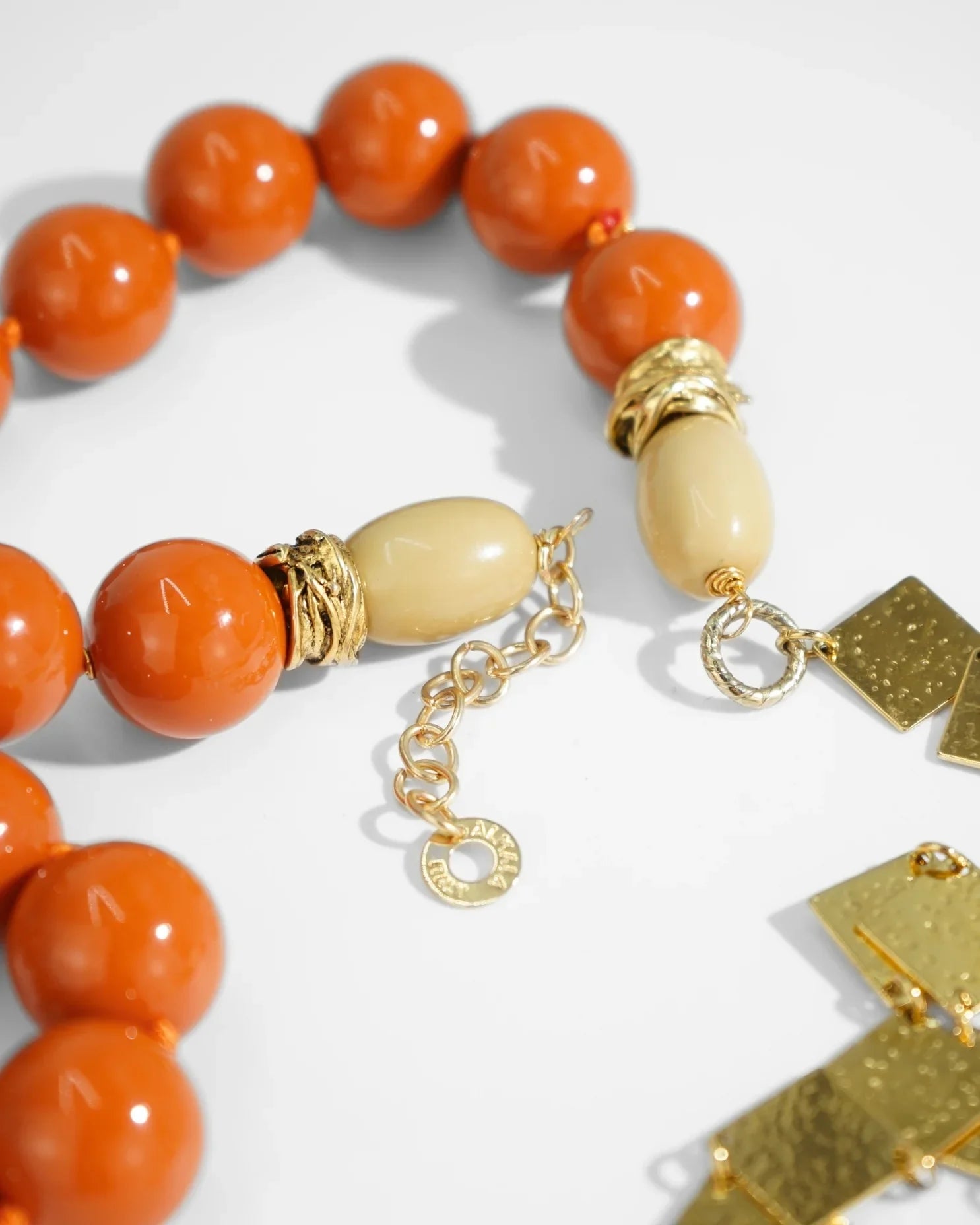 LUX QUARTZ NECKLACE