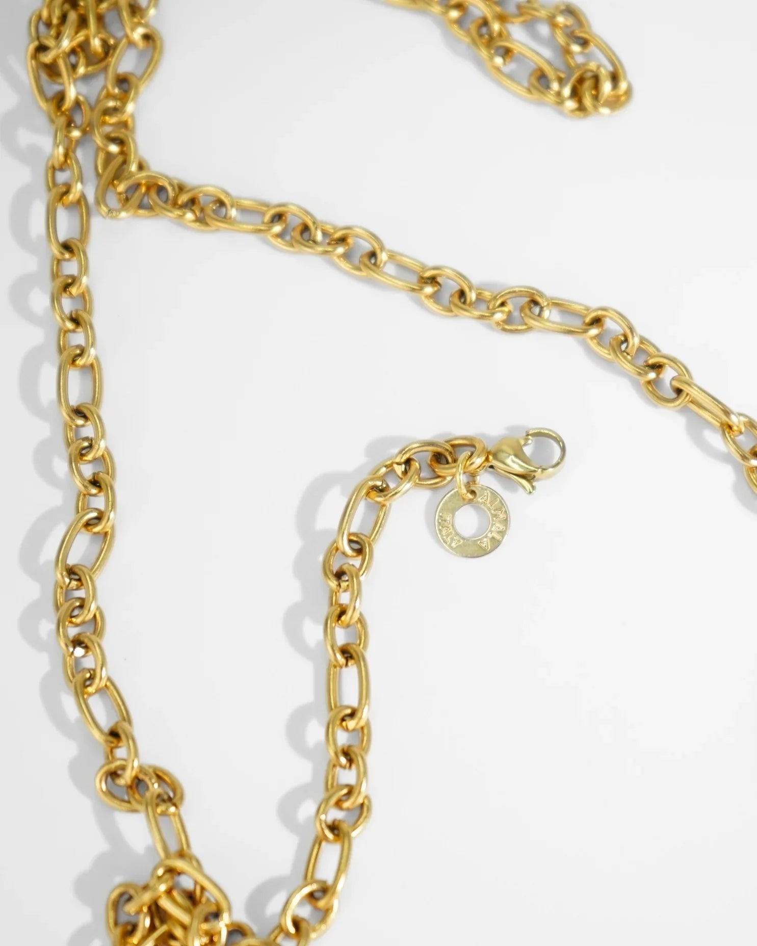 LUX QUARTZ NECKLACE