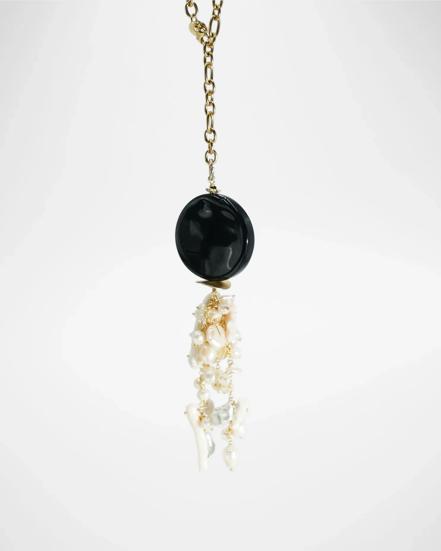 LUX QUARTZ NECKLACE
