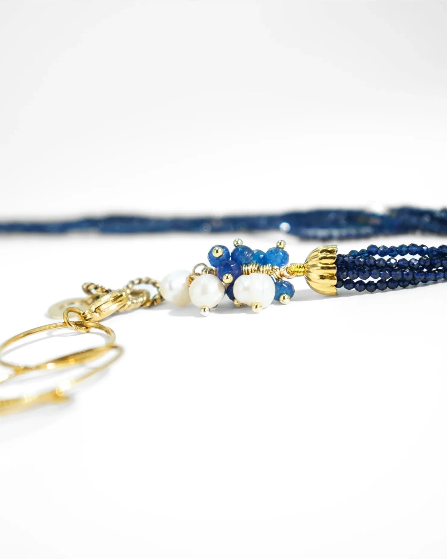 LUX QUARTZ NECKLACE