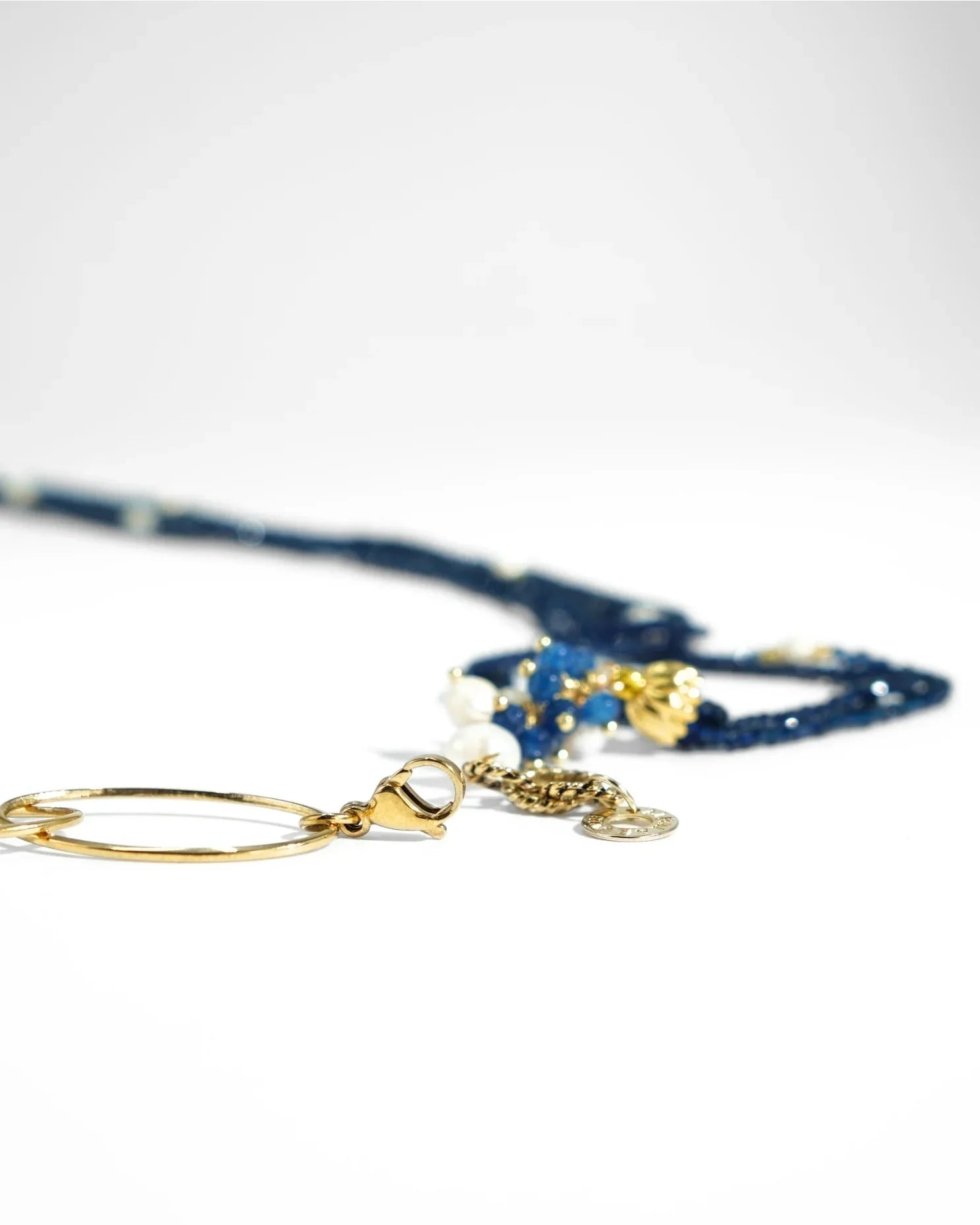LUX QUARTZ NECKLACE