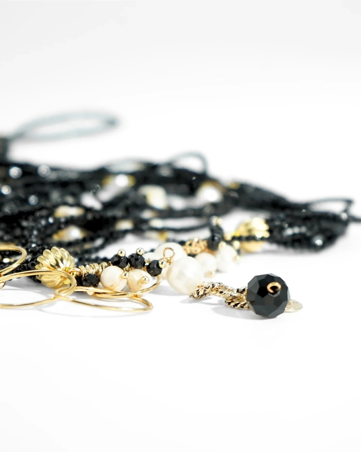LUX QUARTZ NECKLACE