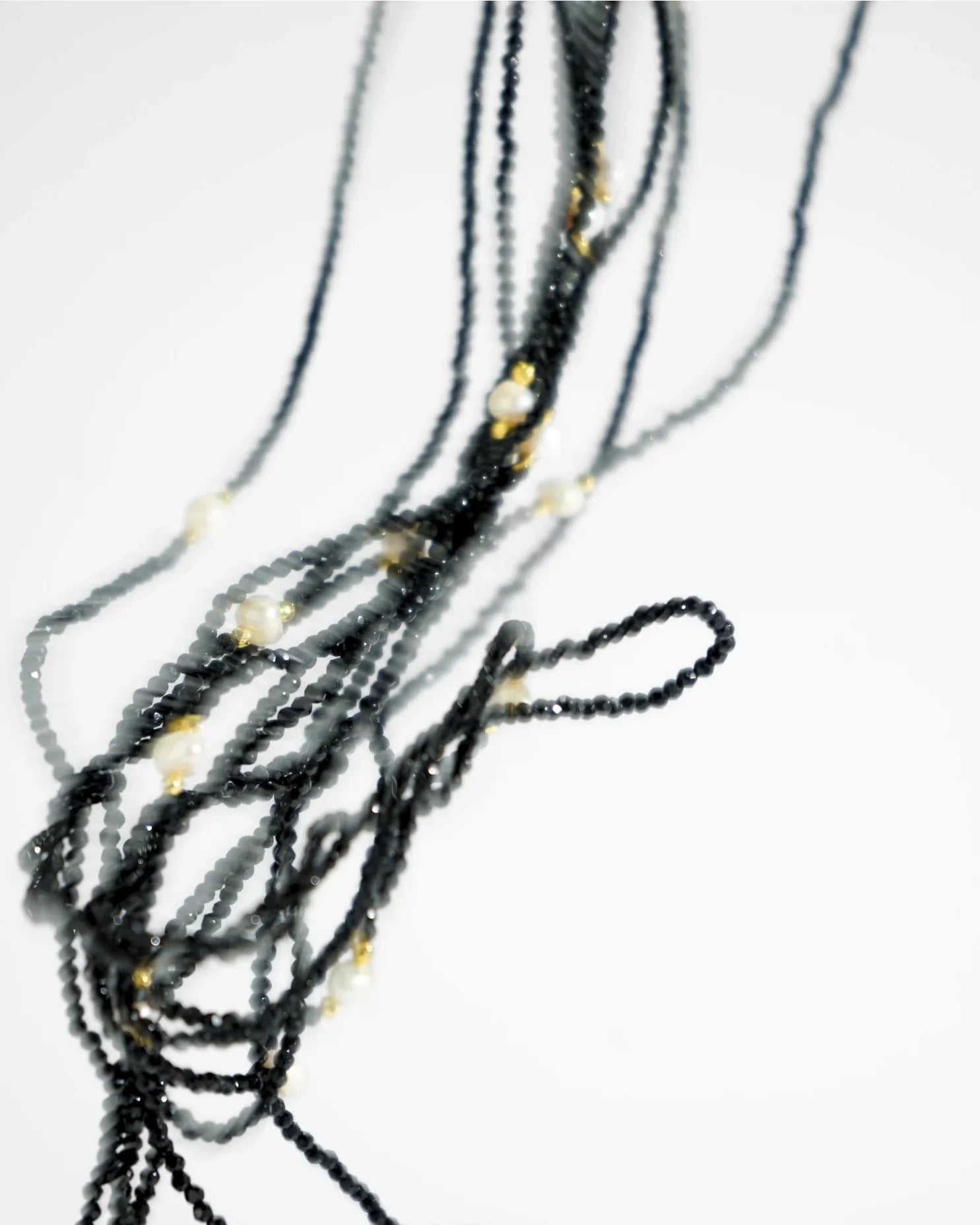 LUX QUARTZ NECKLACE