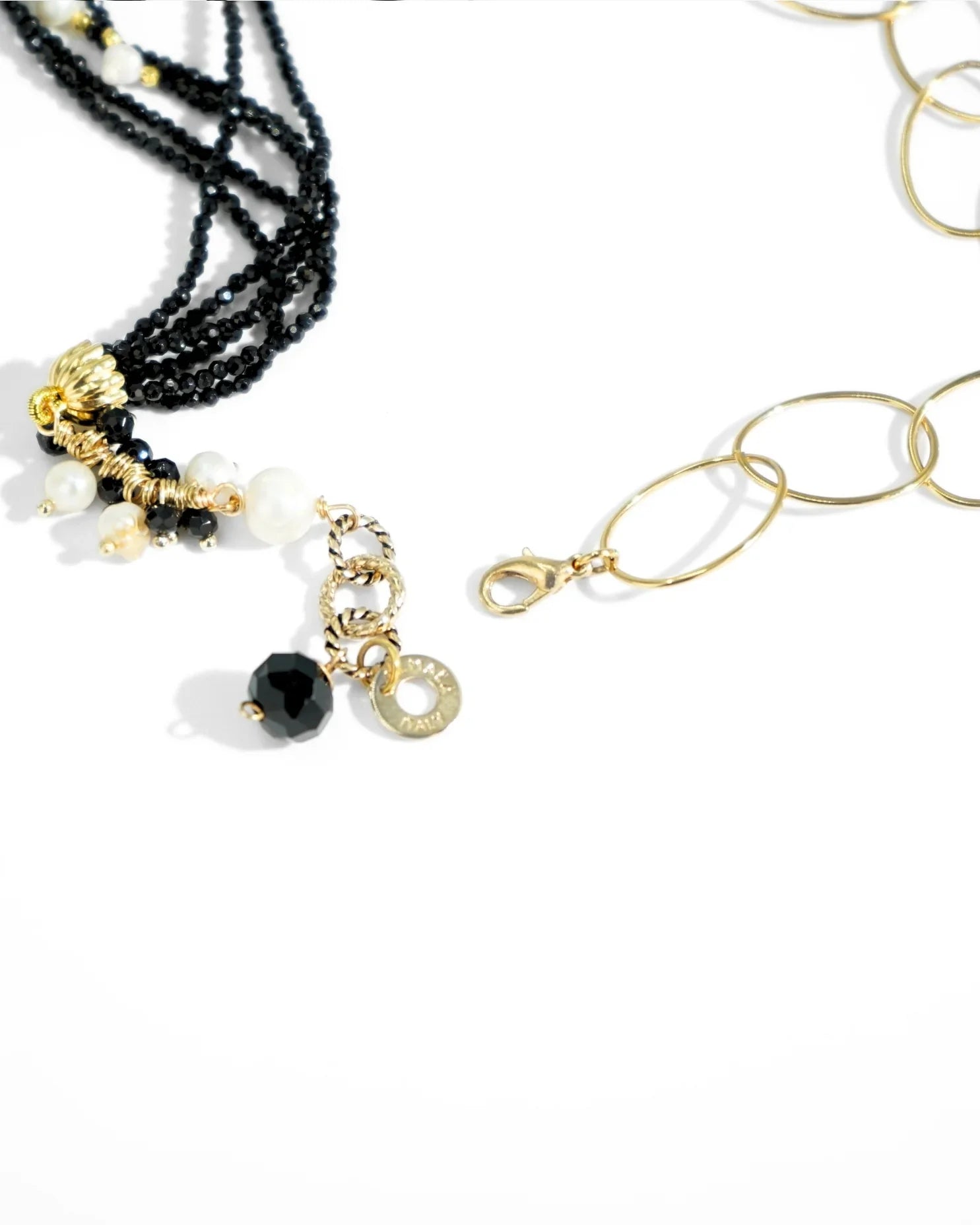 LUX QUARTZ NECKLACE