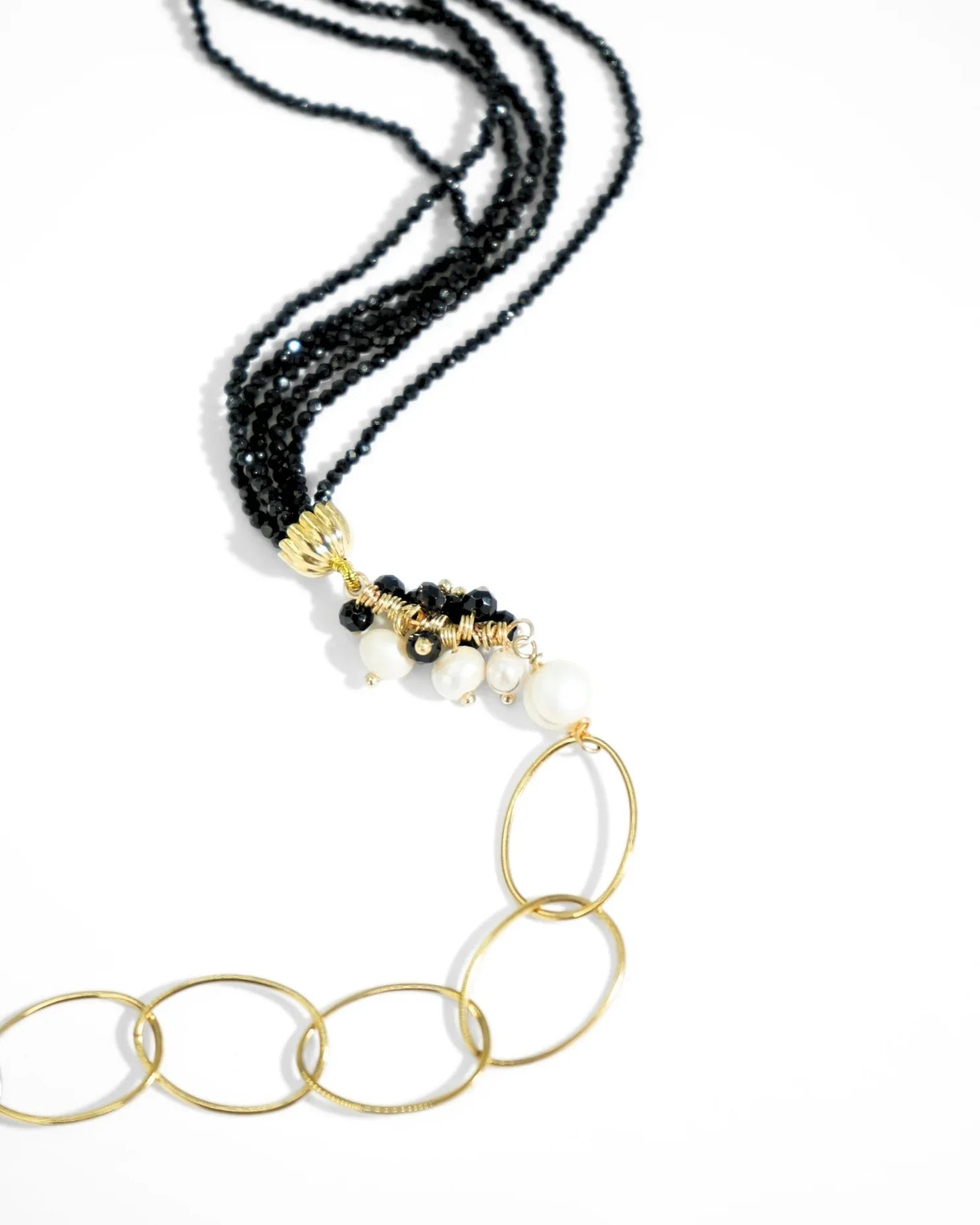 LUX QUARTZ NECKLACE