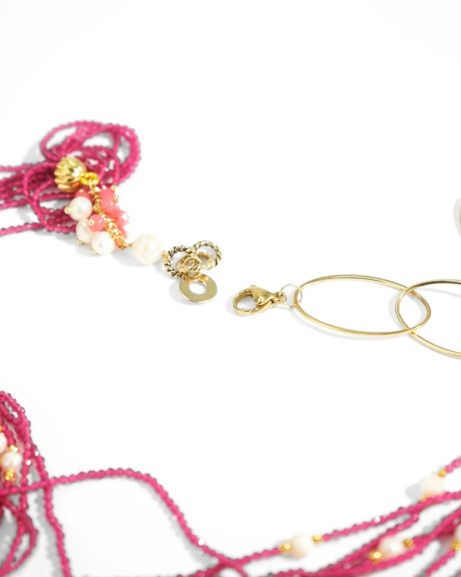 LUX QUARTZ NECKLACE
