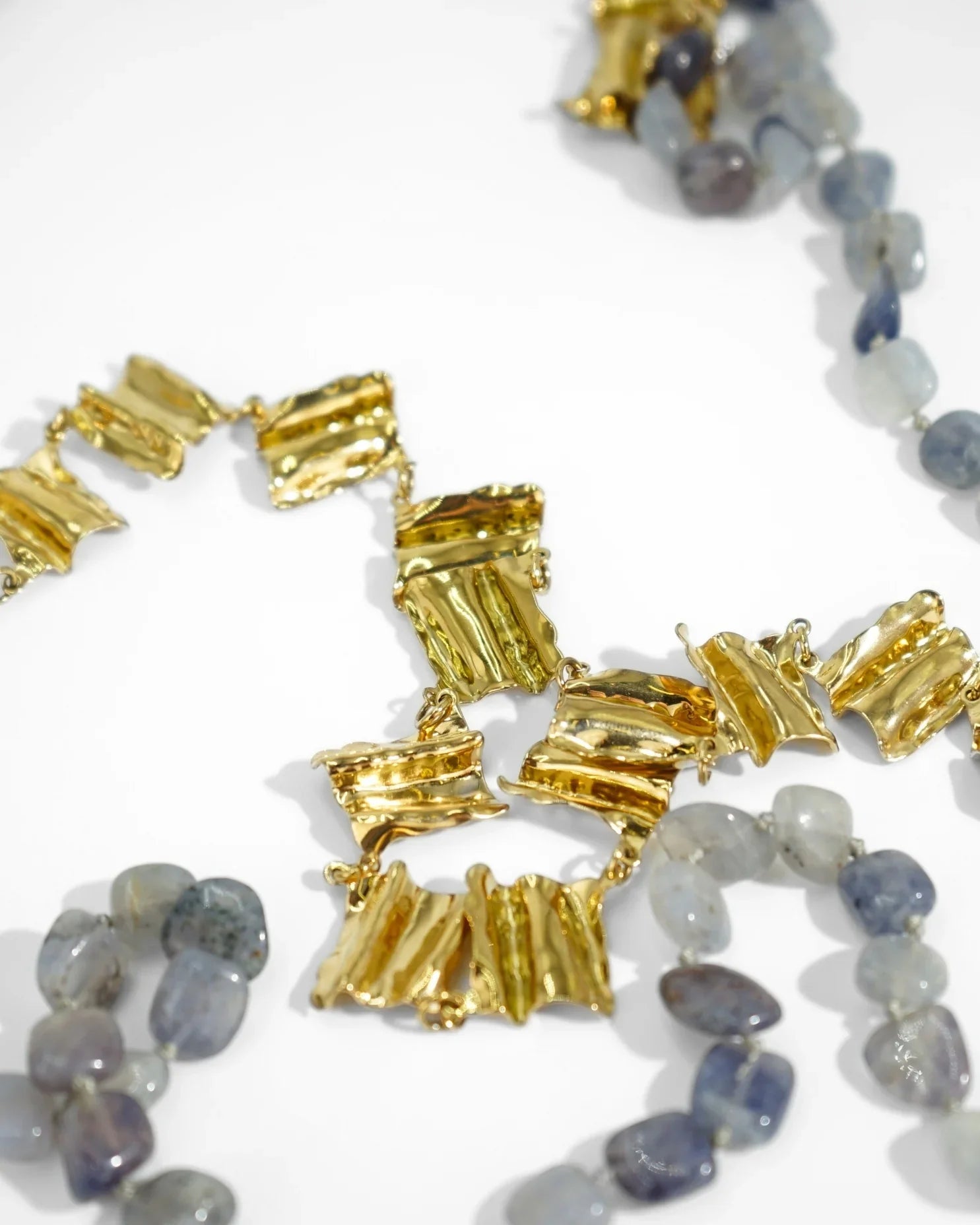 LUX QUARTZ NECKLACE