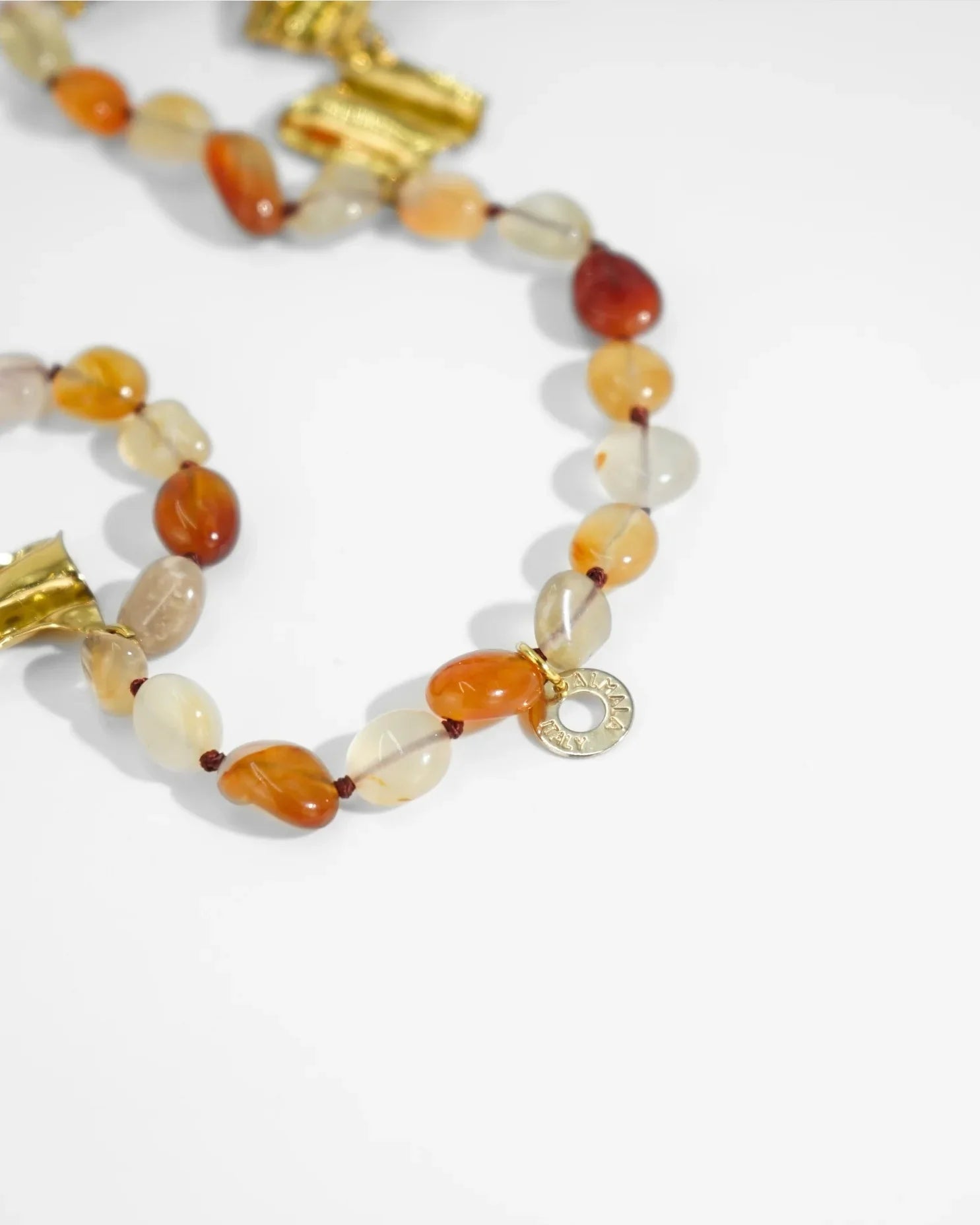 LUX QUARTZ NECKLACE