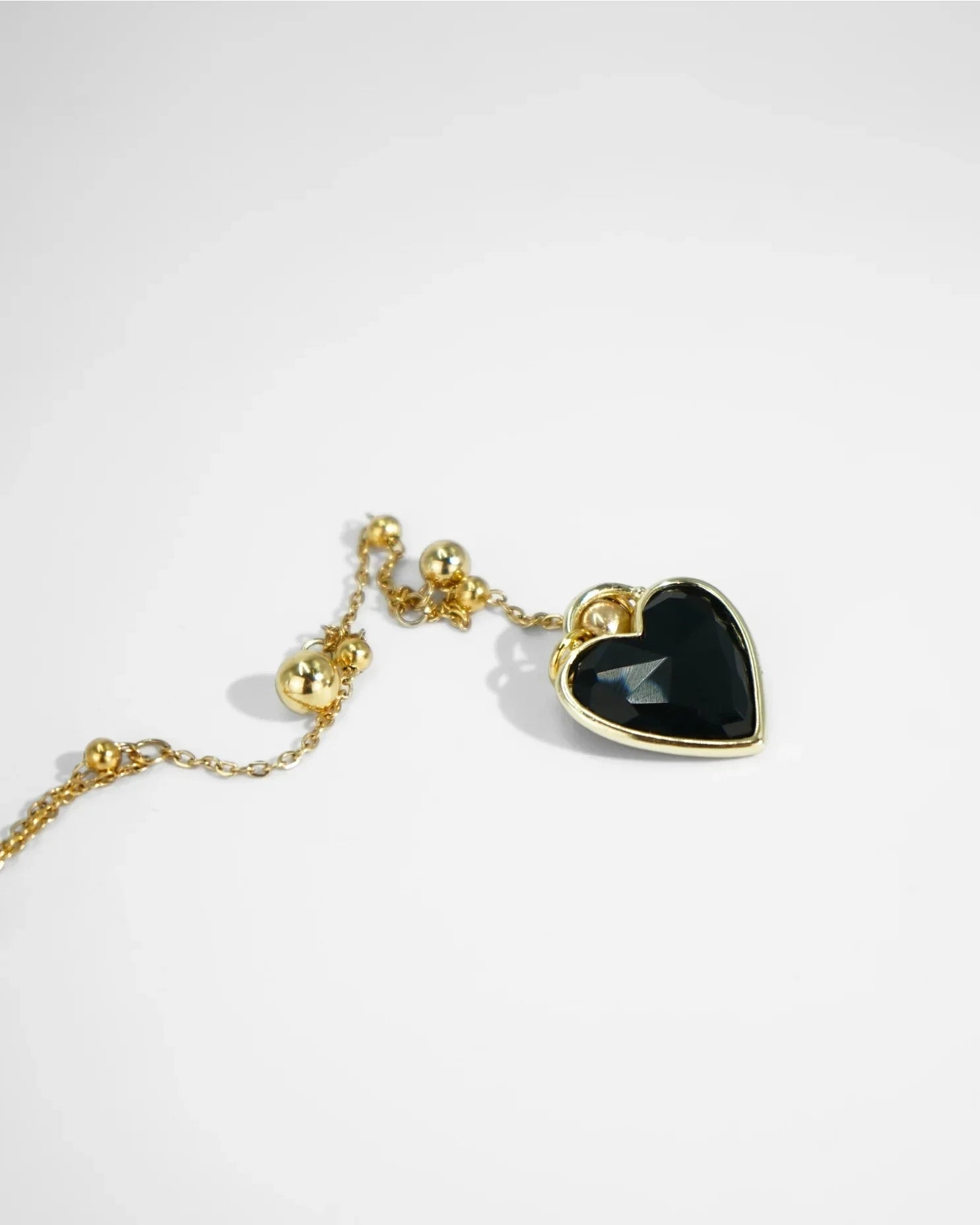 LUX QUARTZ NECKLACE