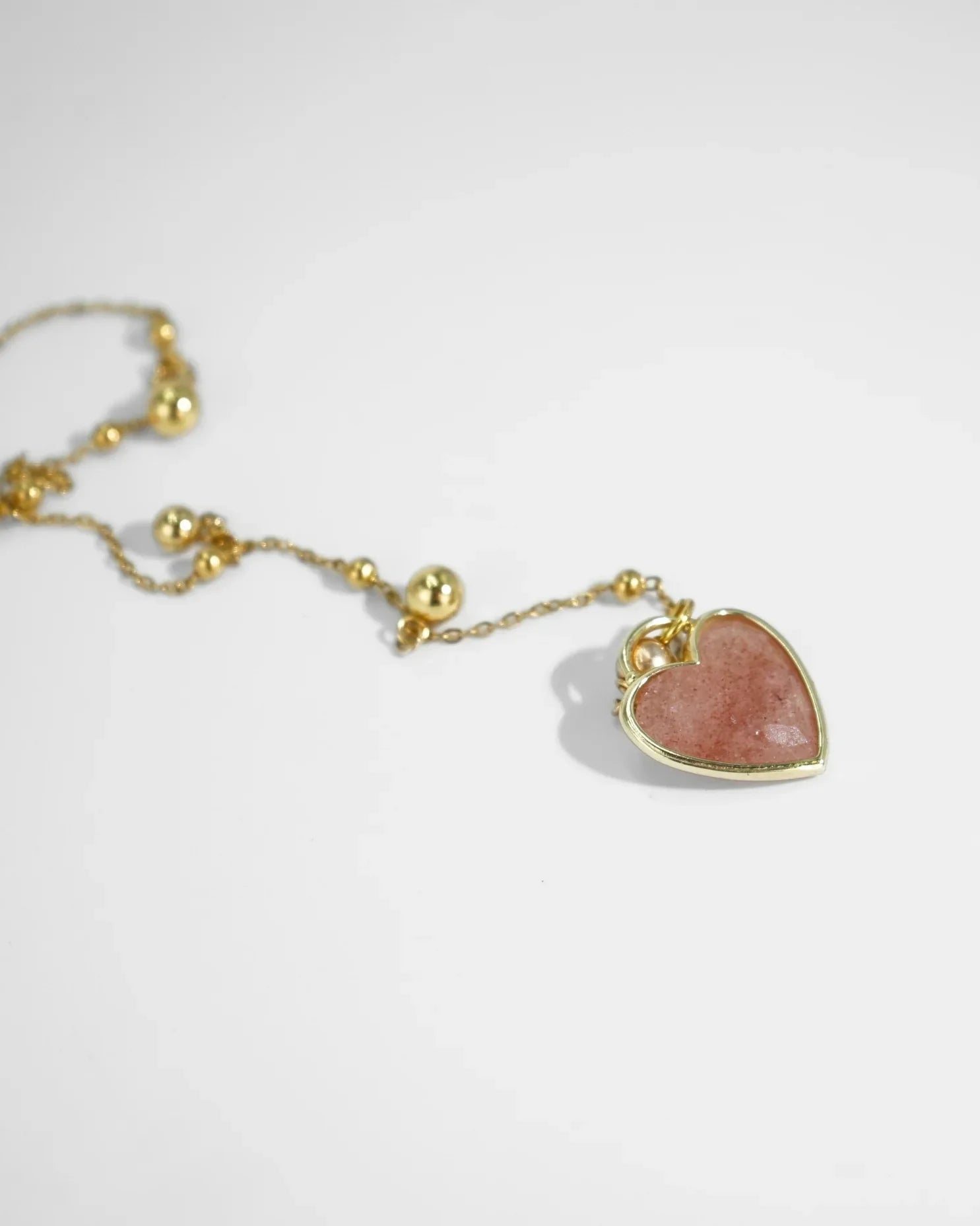 LUX QUARTZ NECKLACE