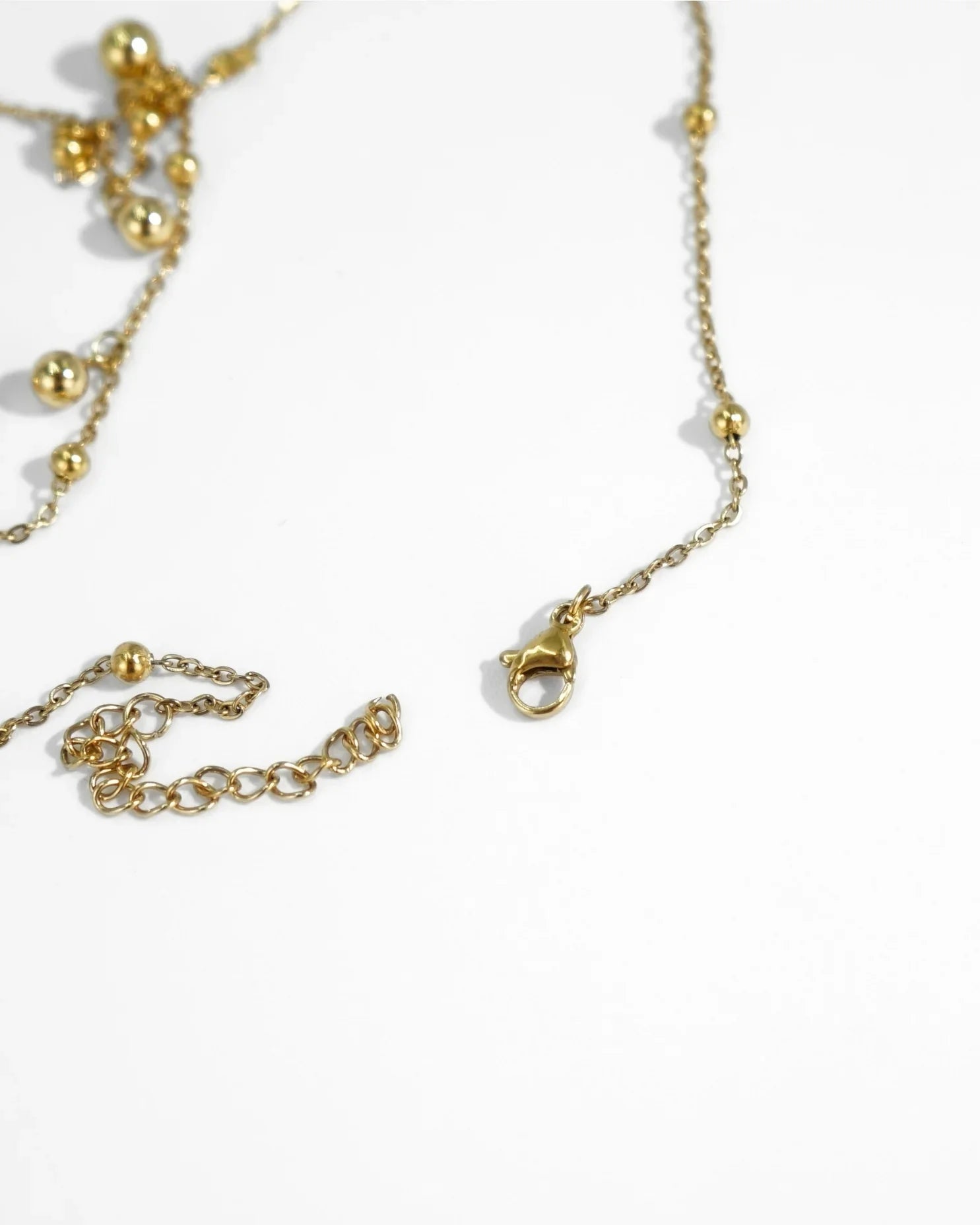 LUX QUARTZ NECKLACE