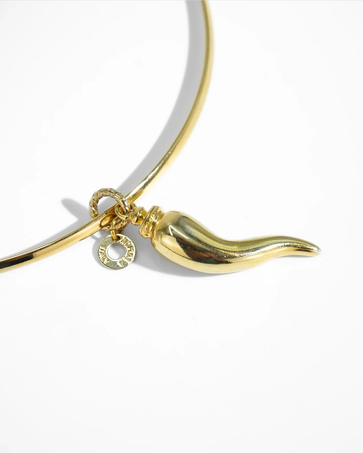 LUX QUARTZ NECKLACE