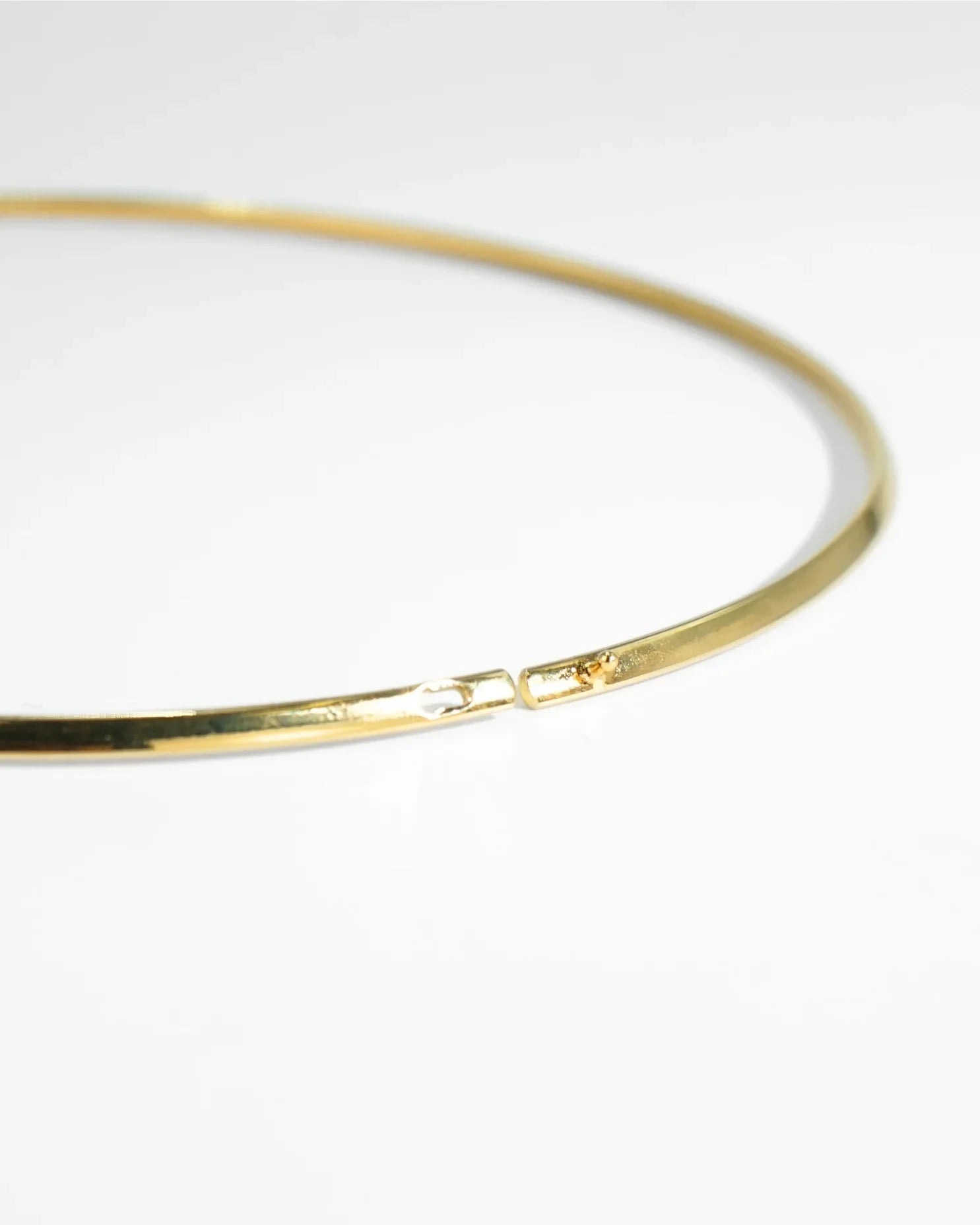 LUX QUARTZ NECKLACE