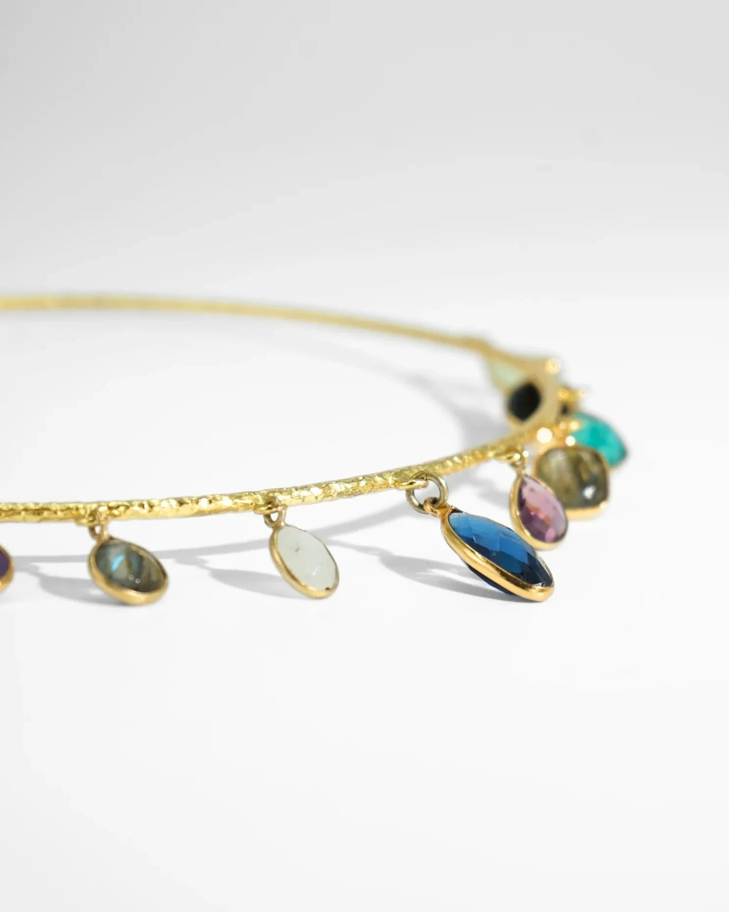 LUX QUARTZ NECKLACE