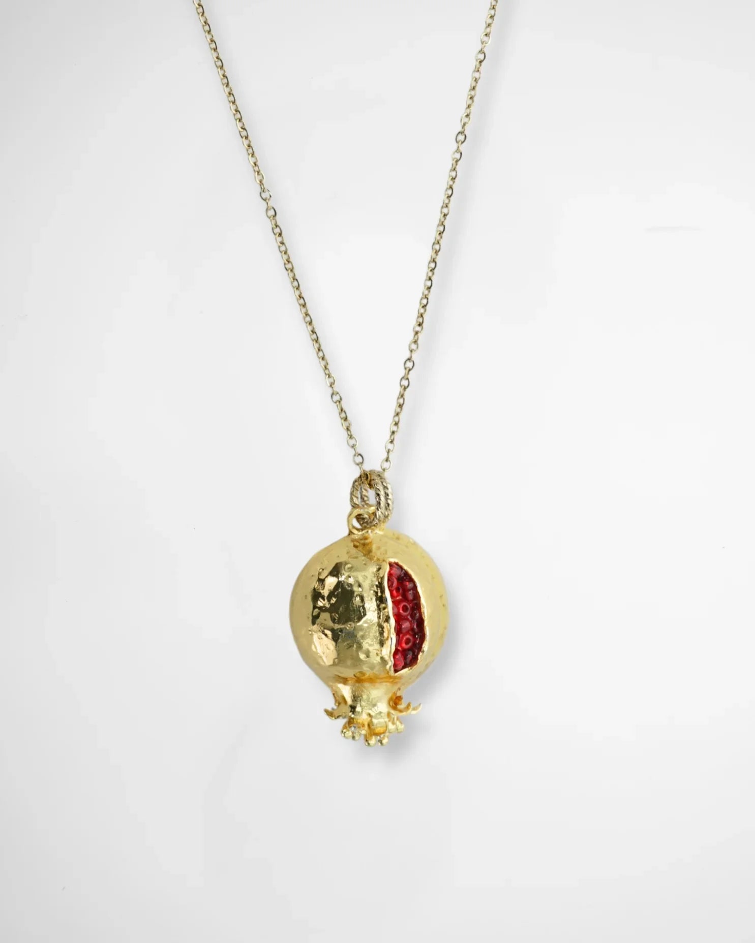 LUX QUARTZ NECKLACE