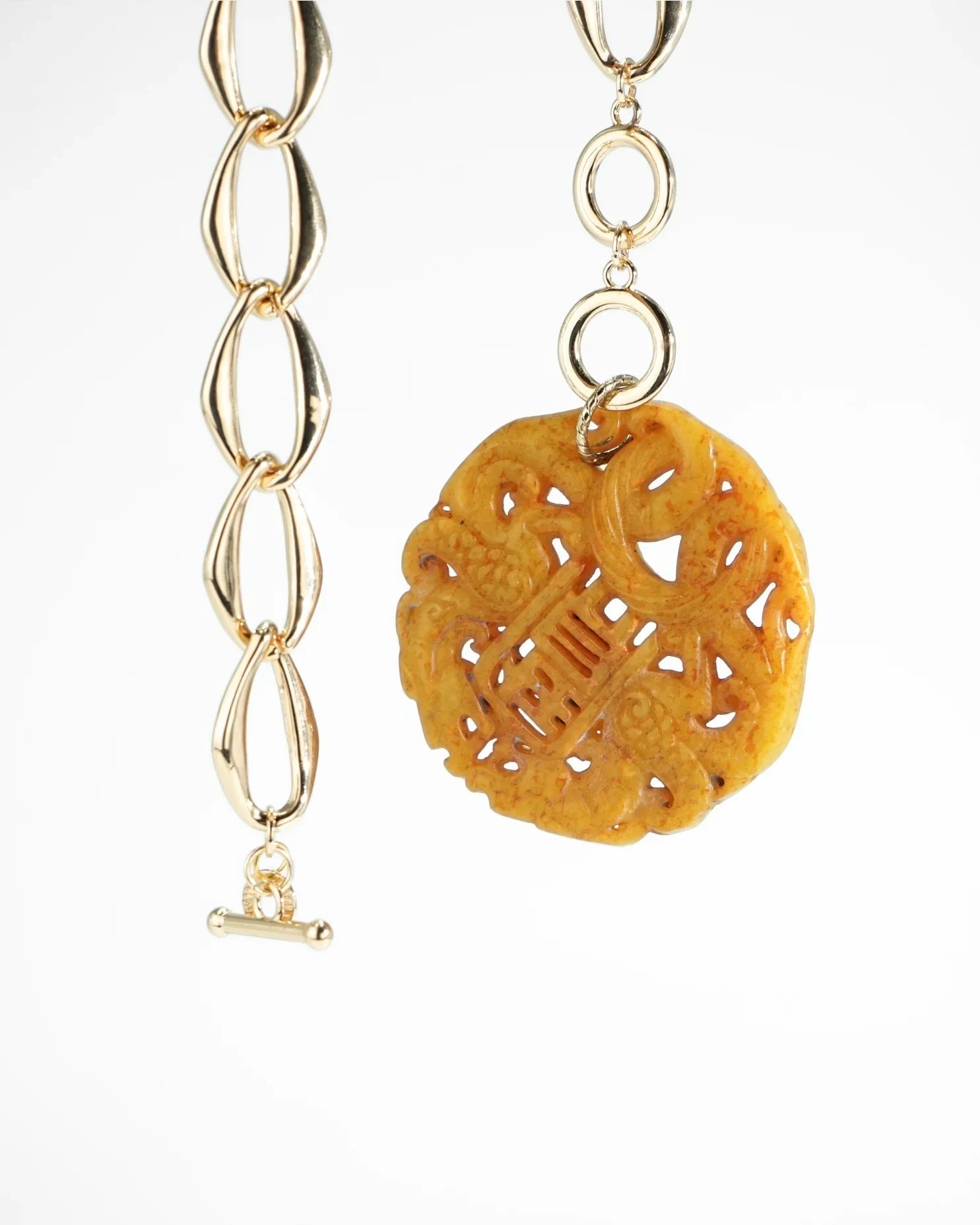 LUX QUARTZ NECKLACE