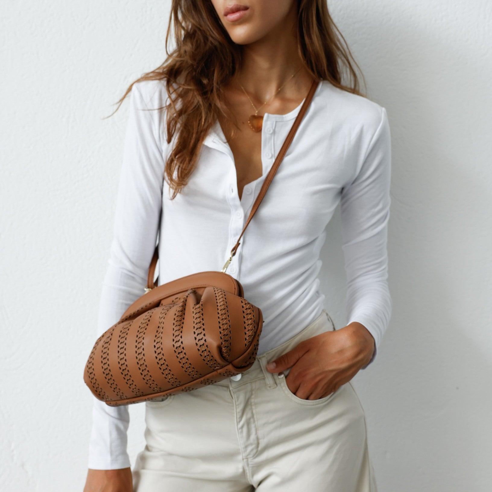 ABIGAIL WINTER | COGNAC - Almala