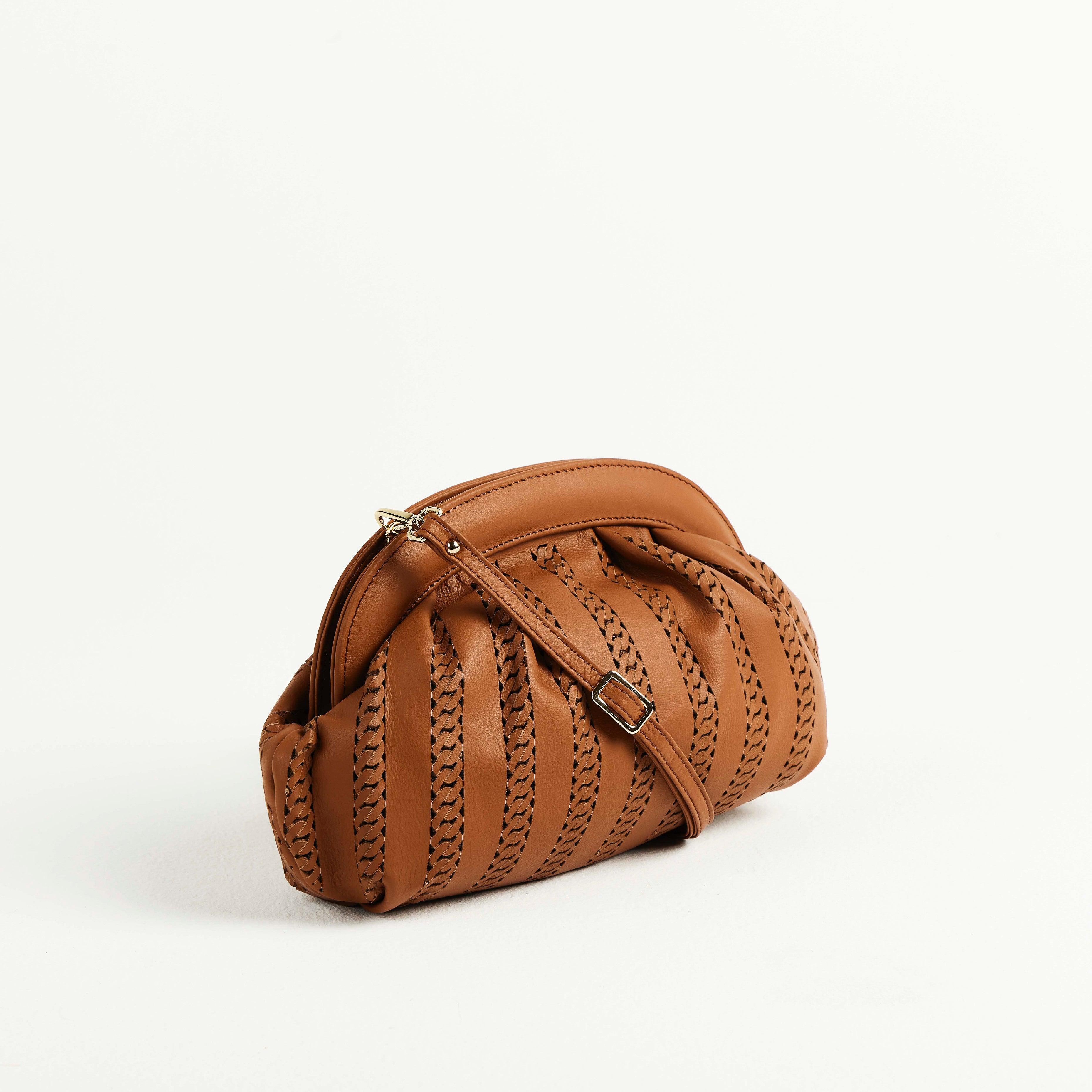 ABIGAIL WINTER | COGNAC - Almala