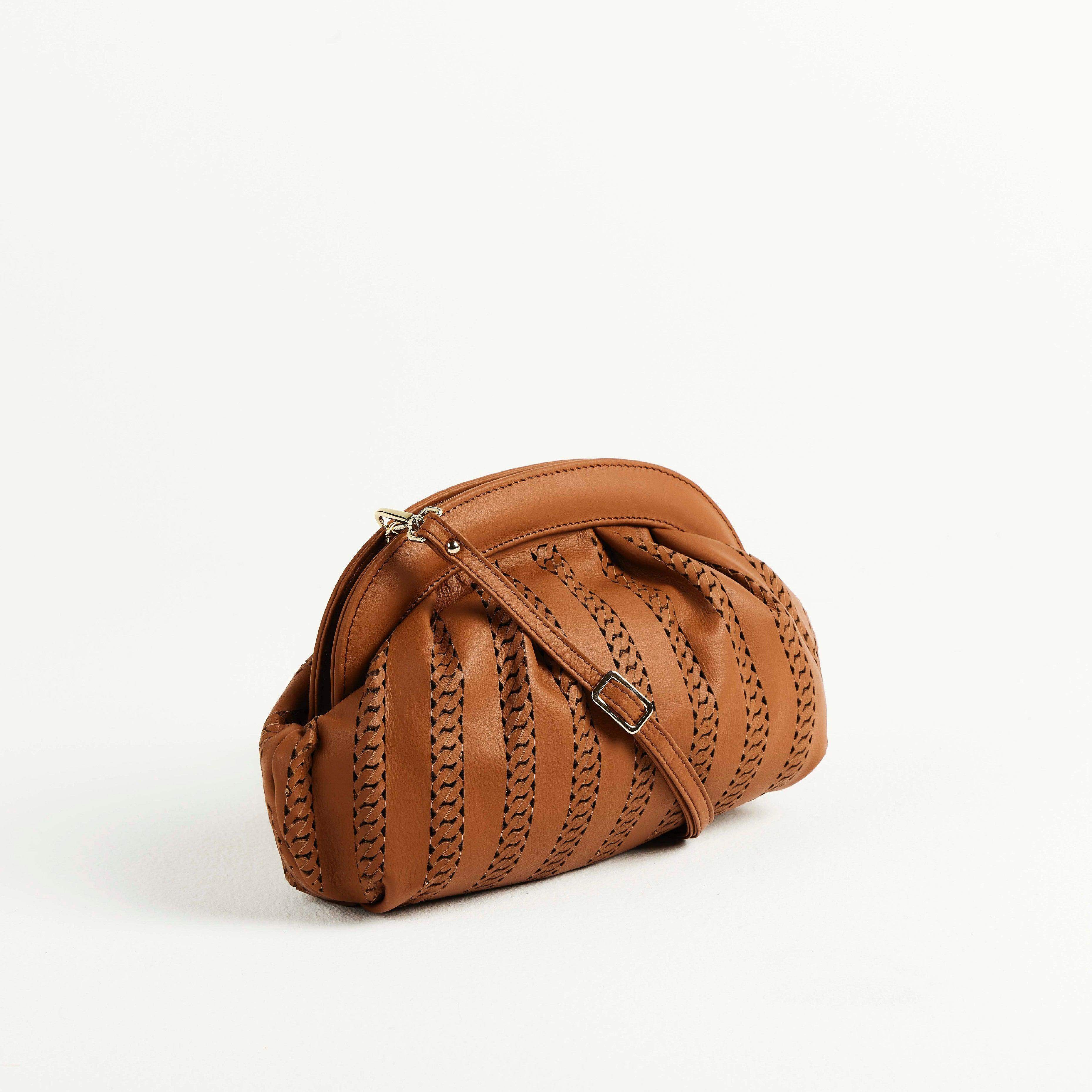 ABIGAIL WINTER | COGNAC - Almala