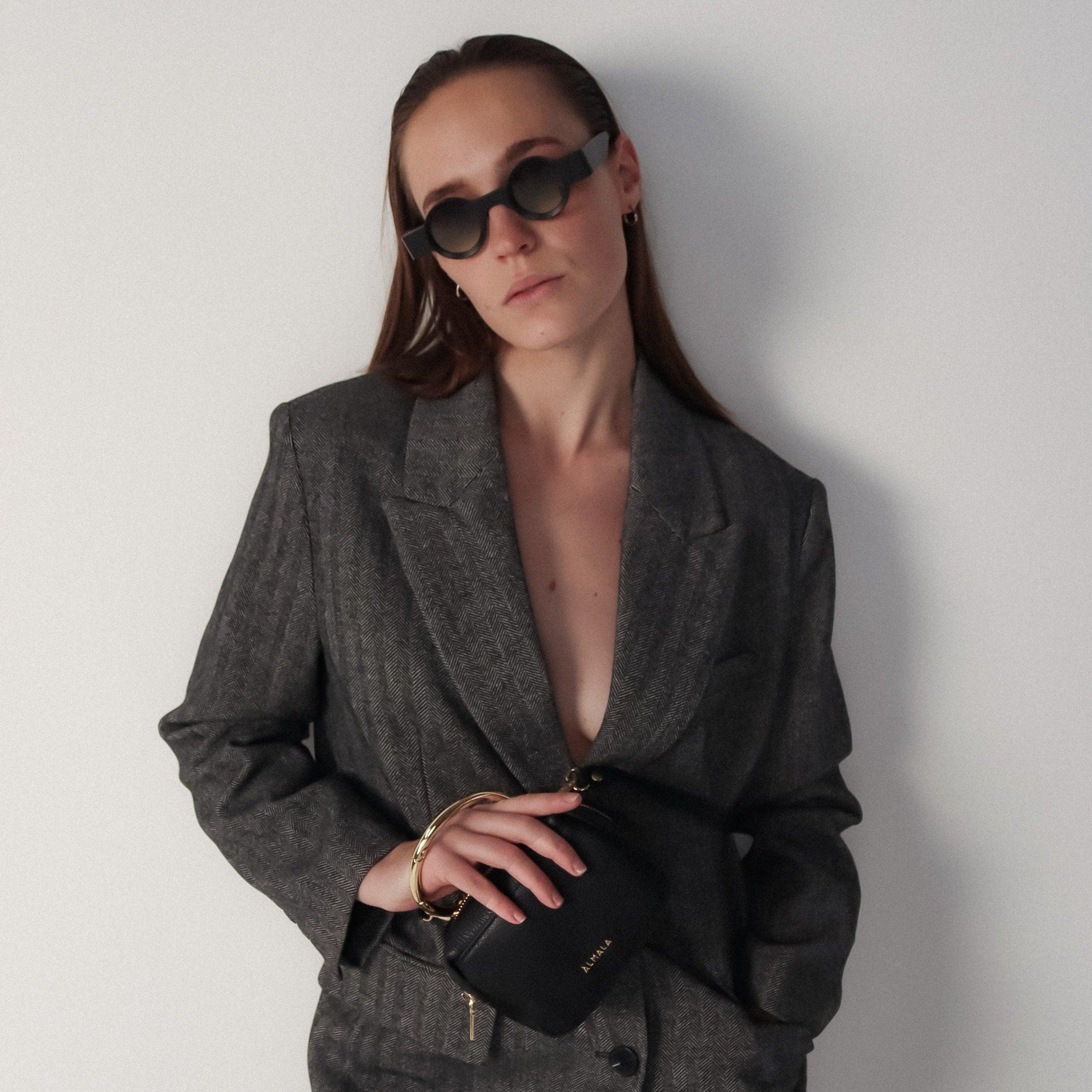 AVALON | NERO - Almala