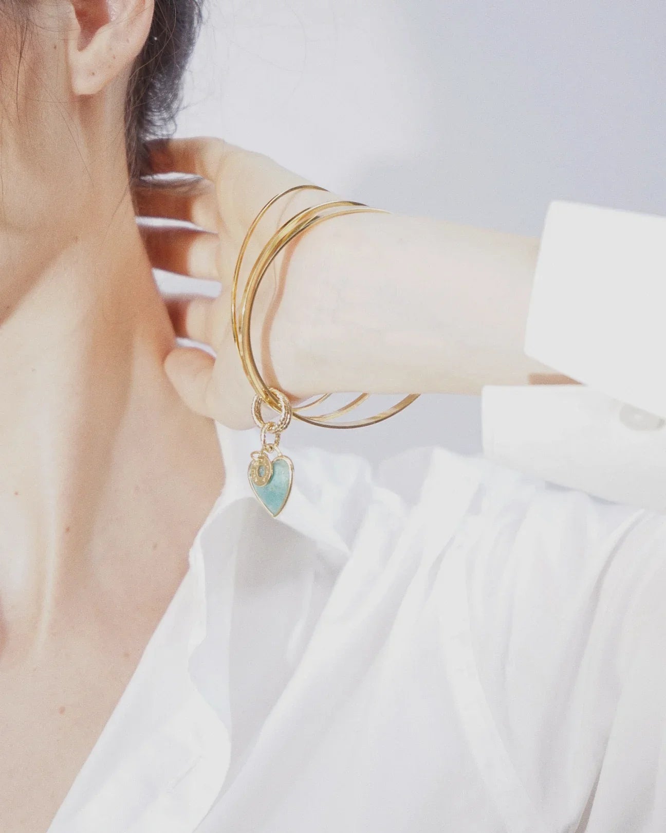 LUX QUARTZ NECKLACE