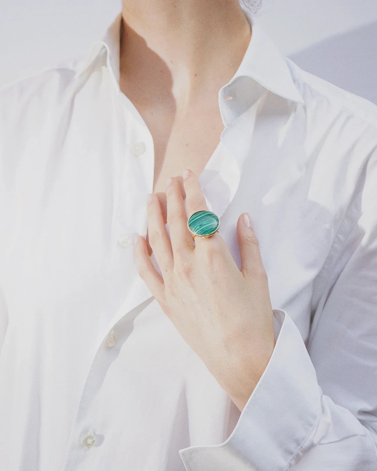 LUX QUARTZ NECKLACE