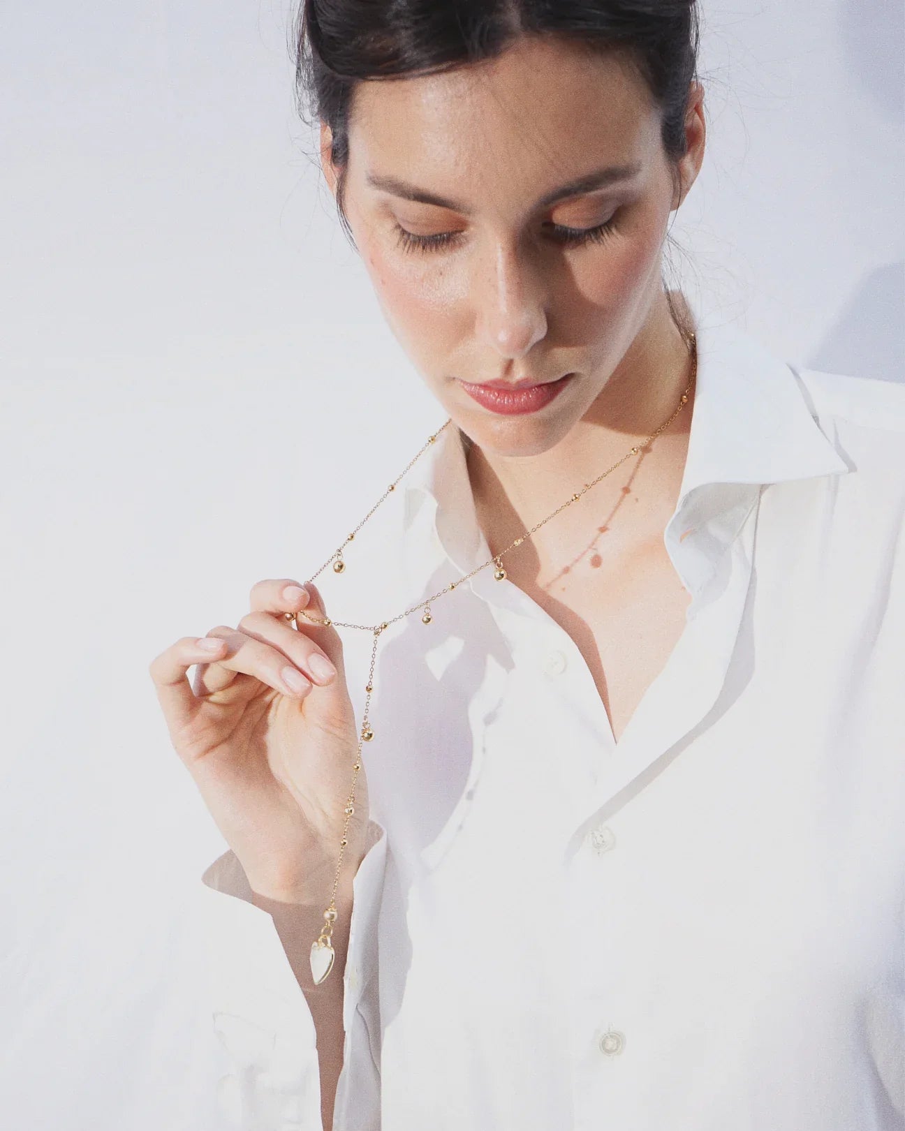 LUX QUARTZ NECKLACE