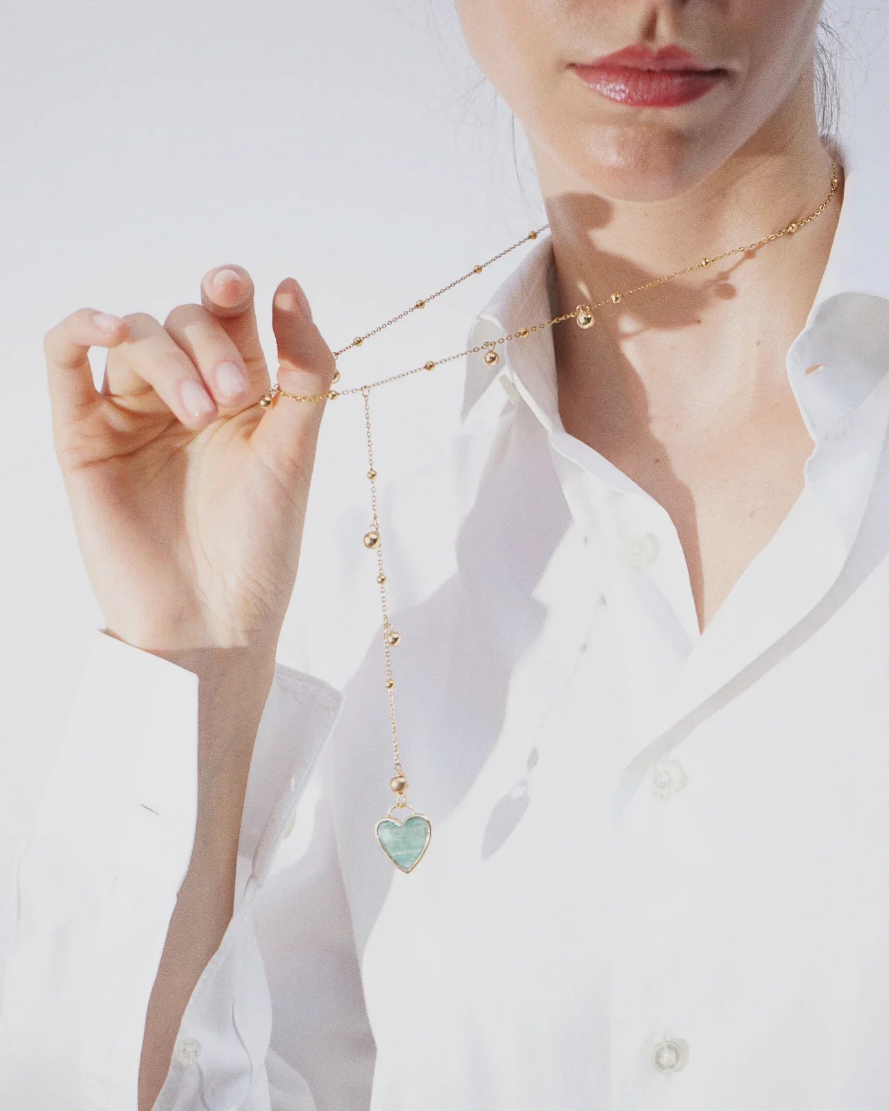 LUX QUARTZ NECKLACE