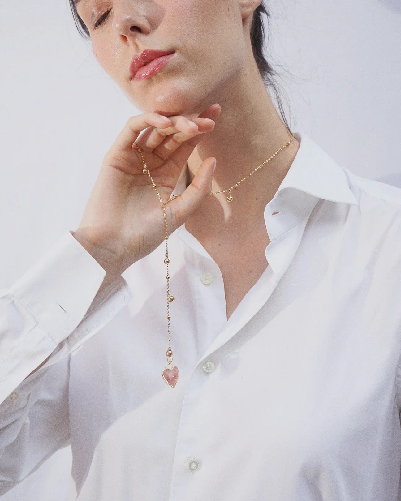 LUX QUARTZ NECKLACE