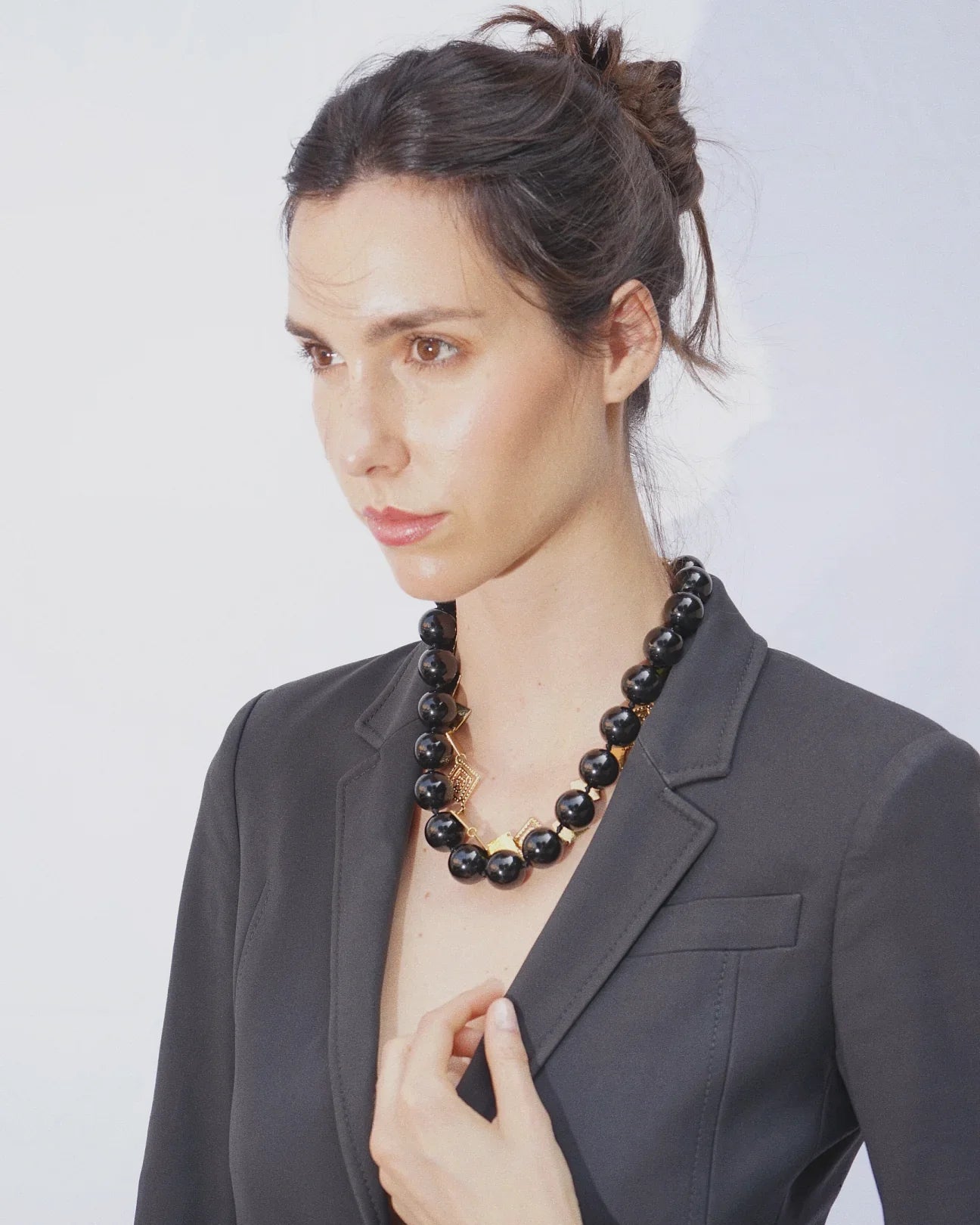 LUX QUARTZ NECKLACE