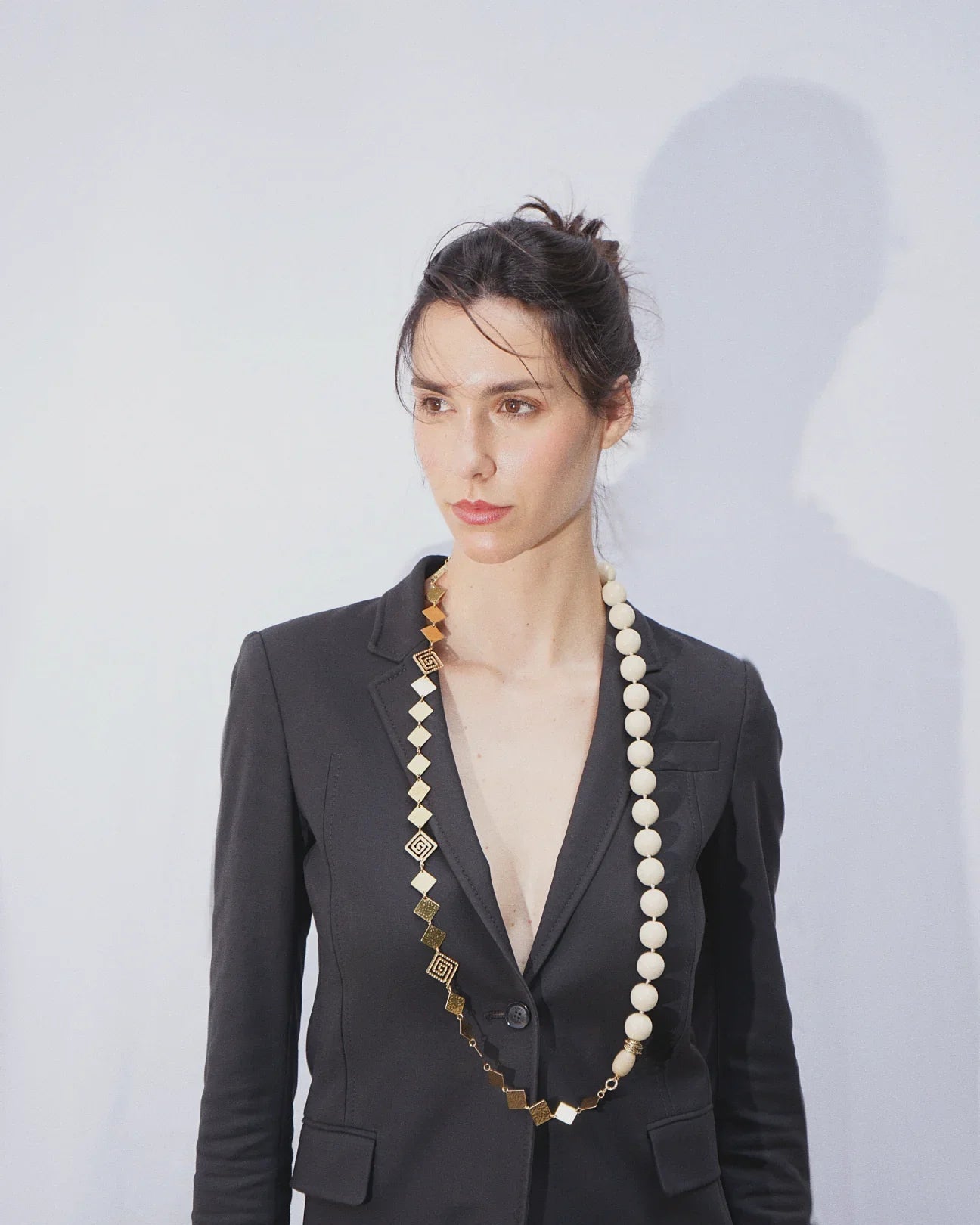LUX QUARTZ NECKLACE