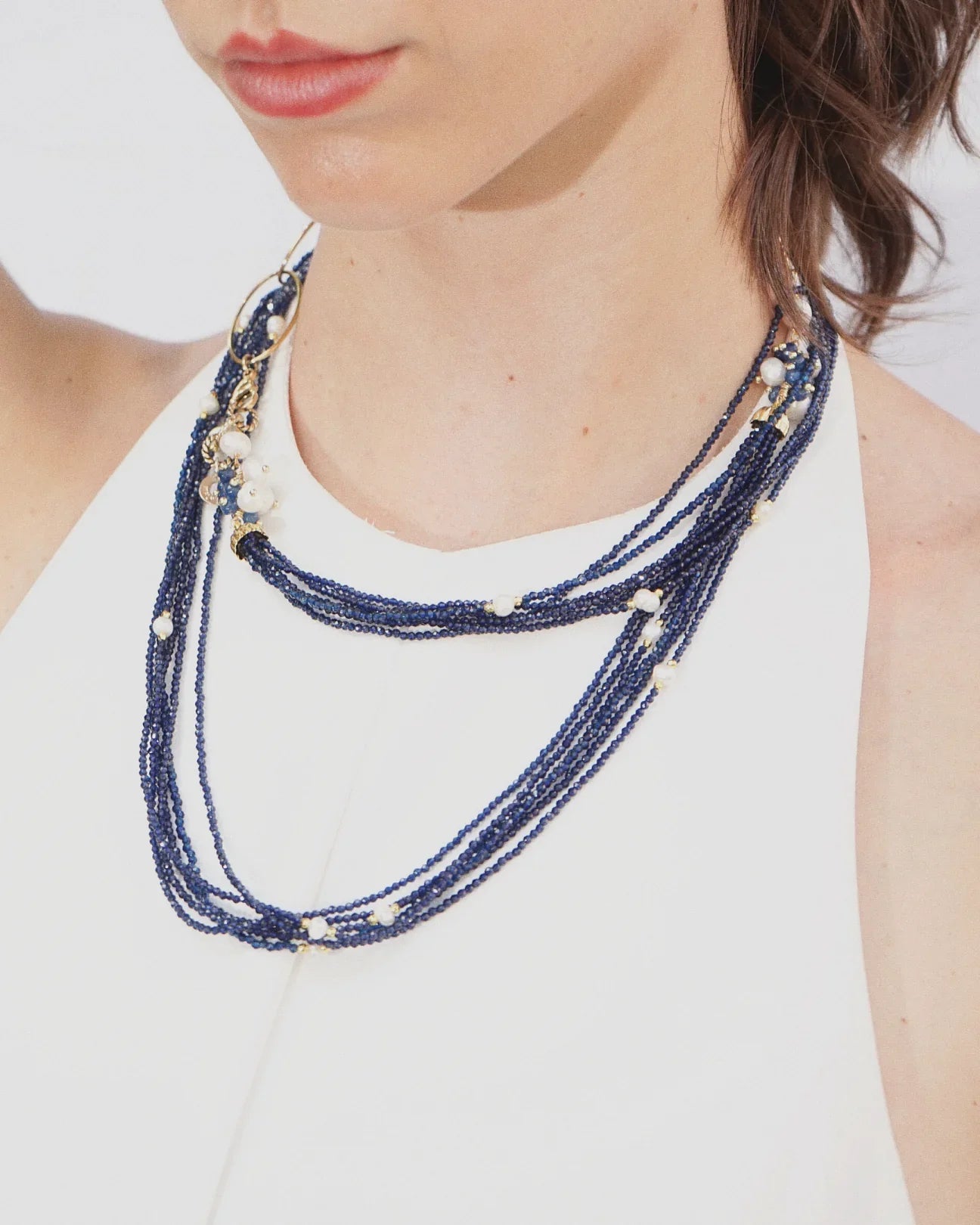 LUX QUARTZ NECKLACE