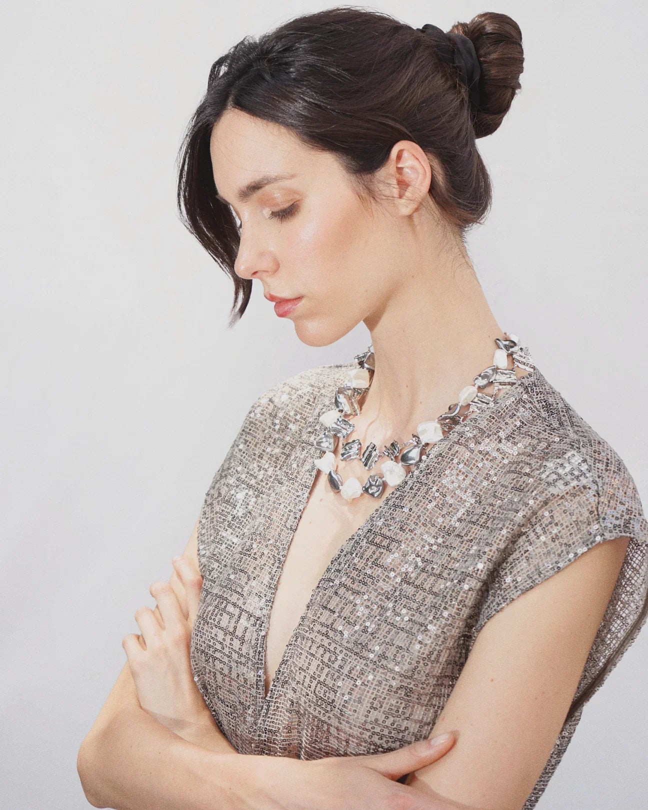 LUX QUARTZ NECKLACE