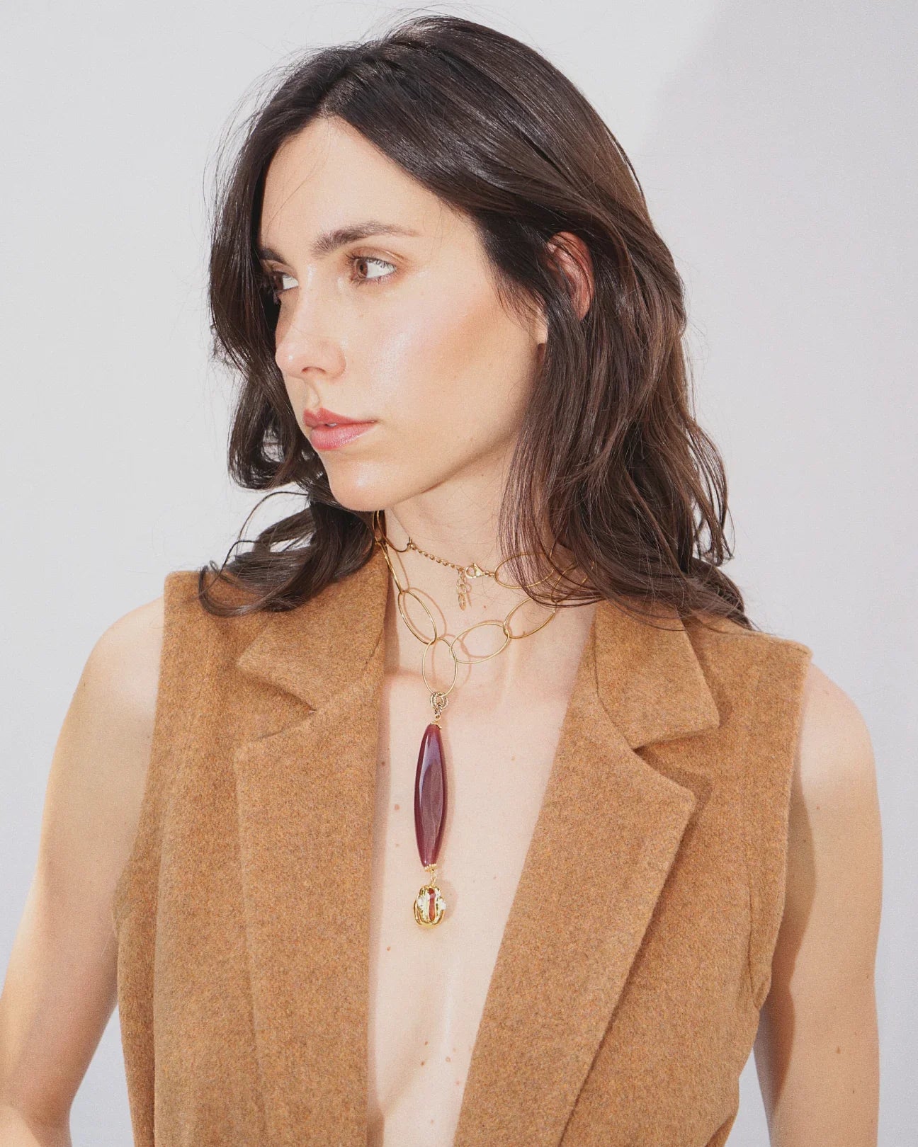 LUX QUARTZ NECKLACE