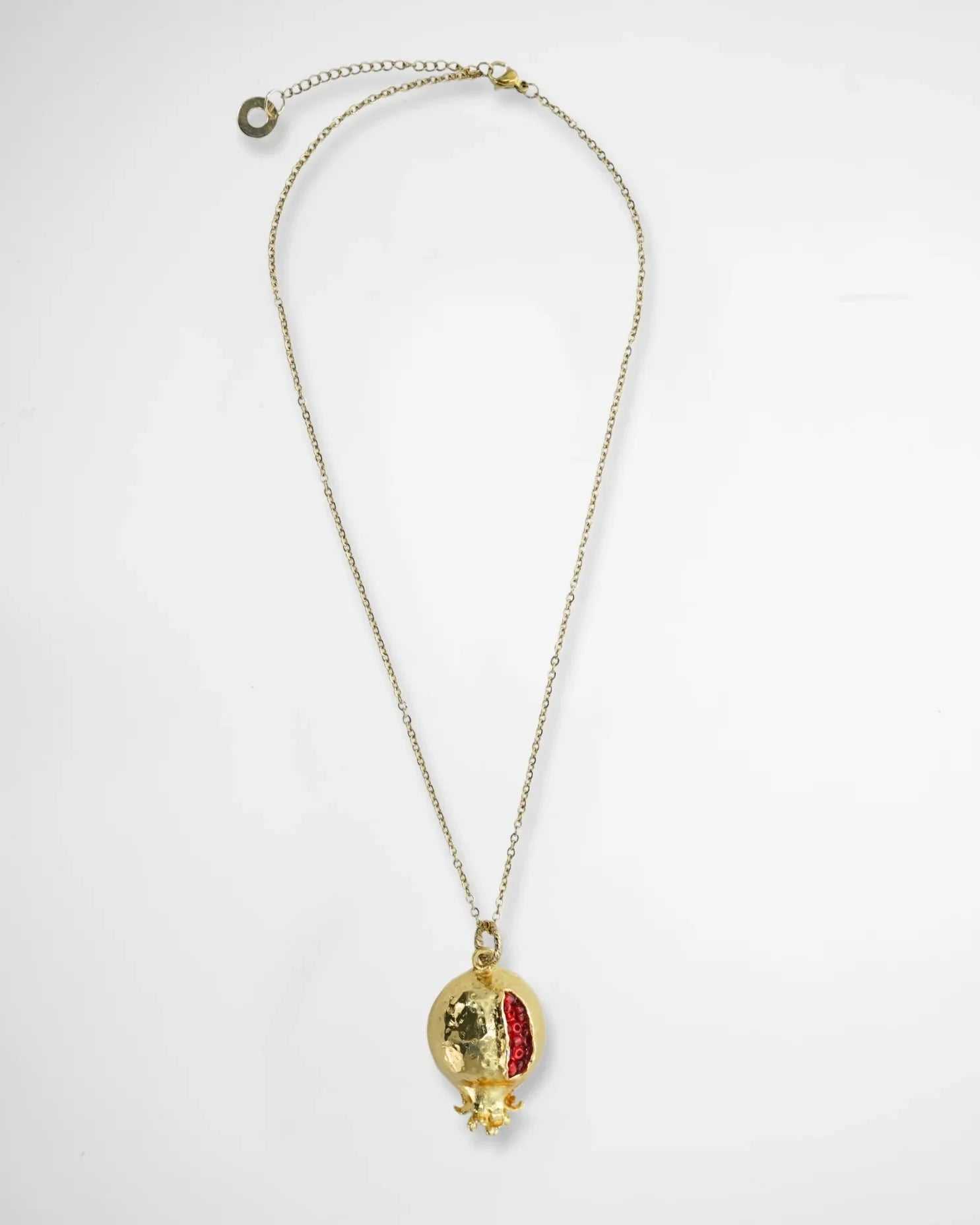 LUX QUARTZ NECKLACE