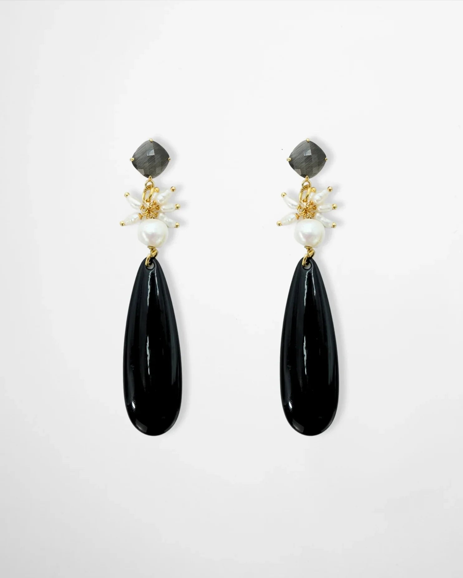 LUX QUARTZ NECKLACE