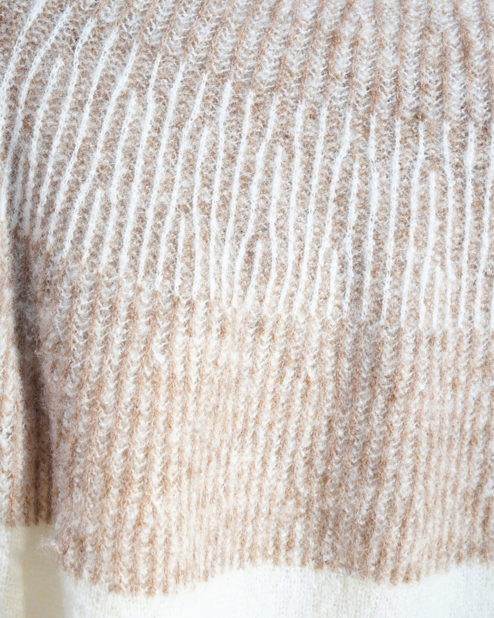 WOOL SWEATER WITH DETAILS | BEIGE