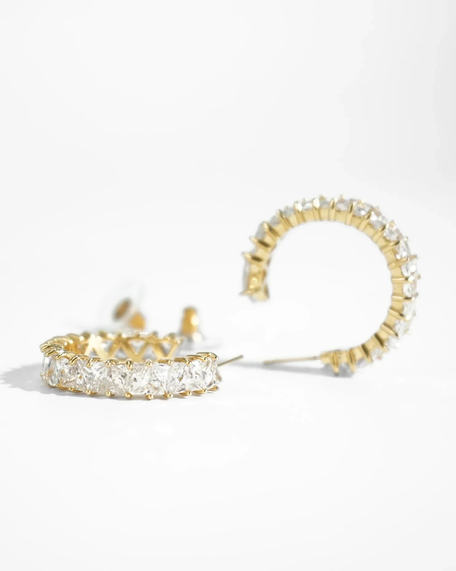 LUX QUARTZ NECKLACE