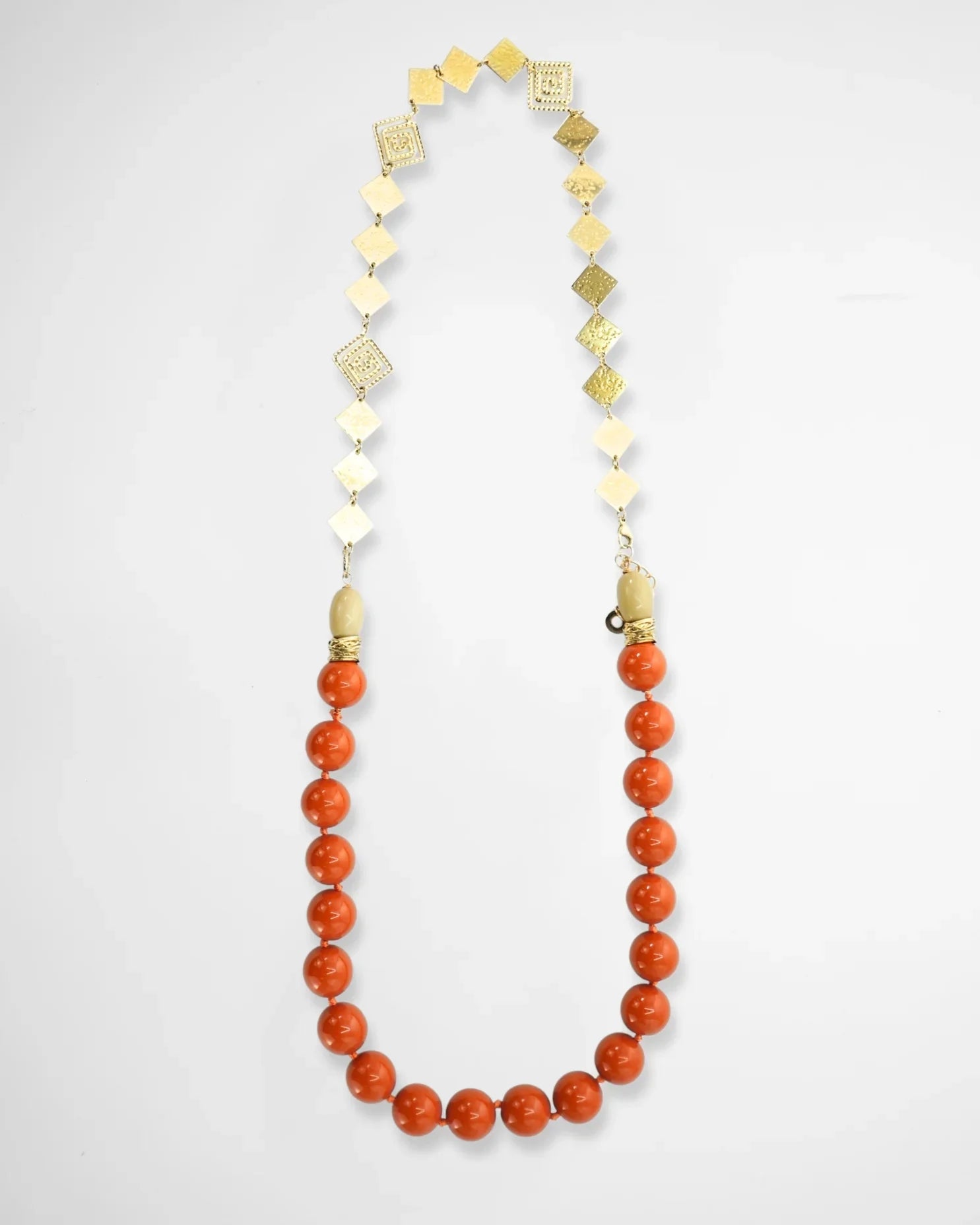 LUX QUARTZ NECKLACE