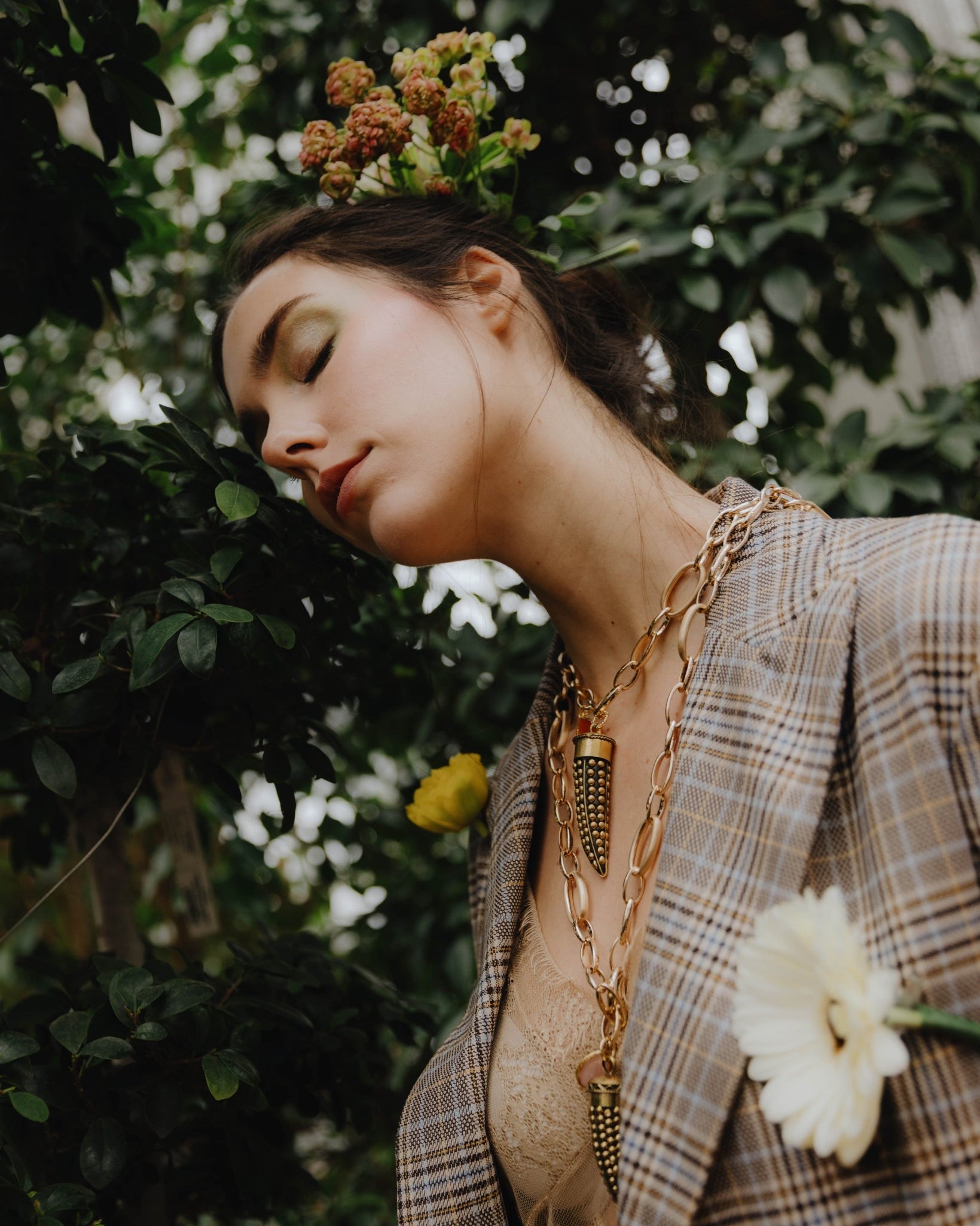 SACRED HEART CHOKER | POWDER