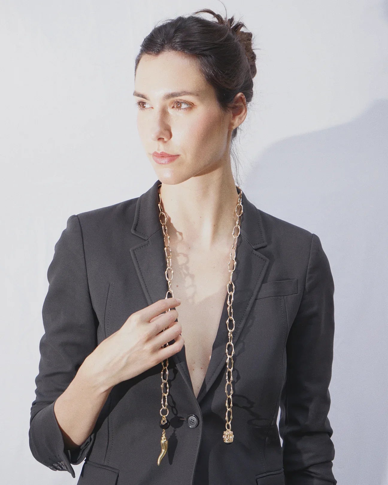 LUX QUARTZ NECKLACE