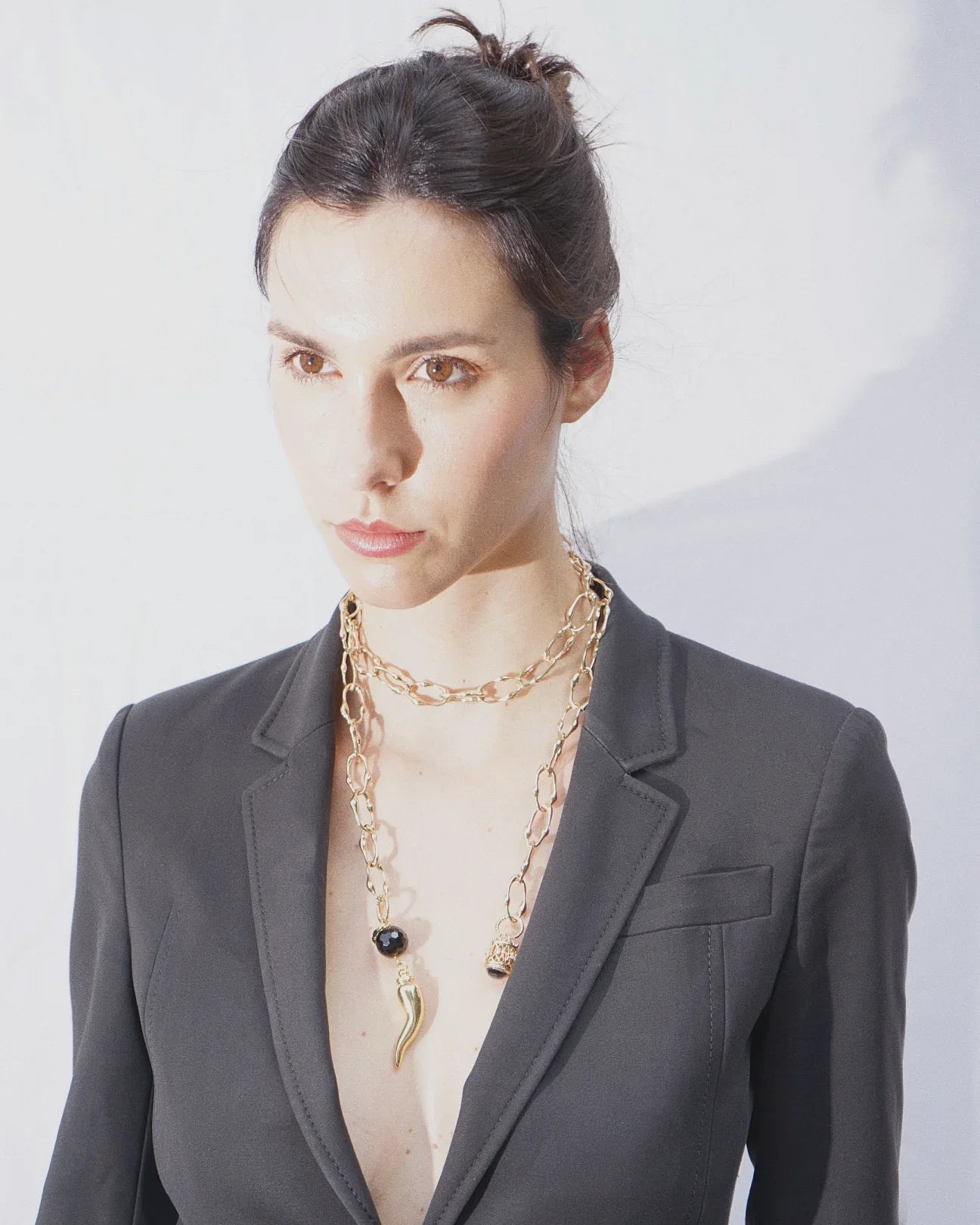 LUX QUARTZ NECKLACE