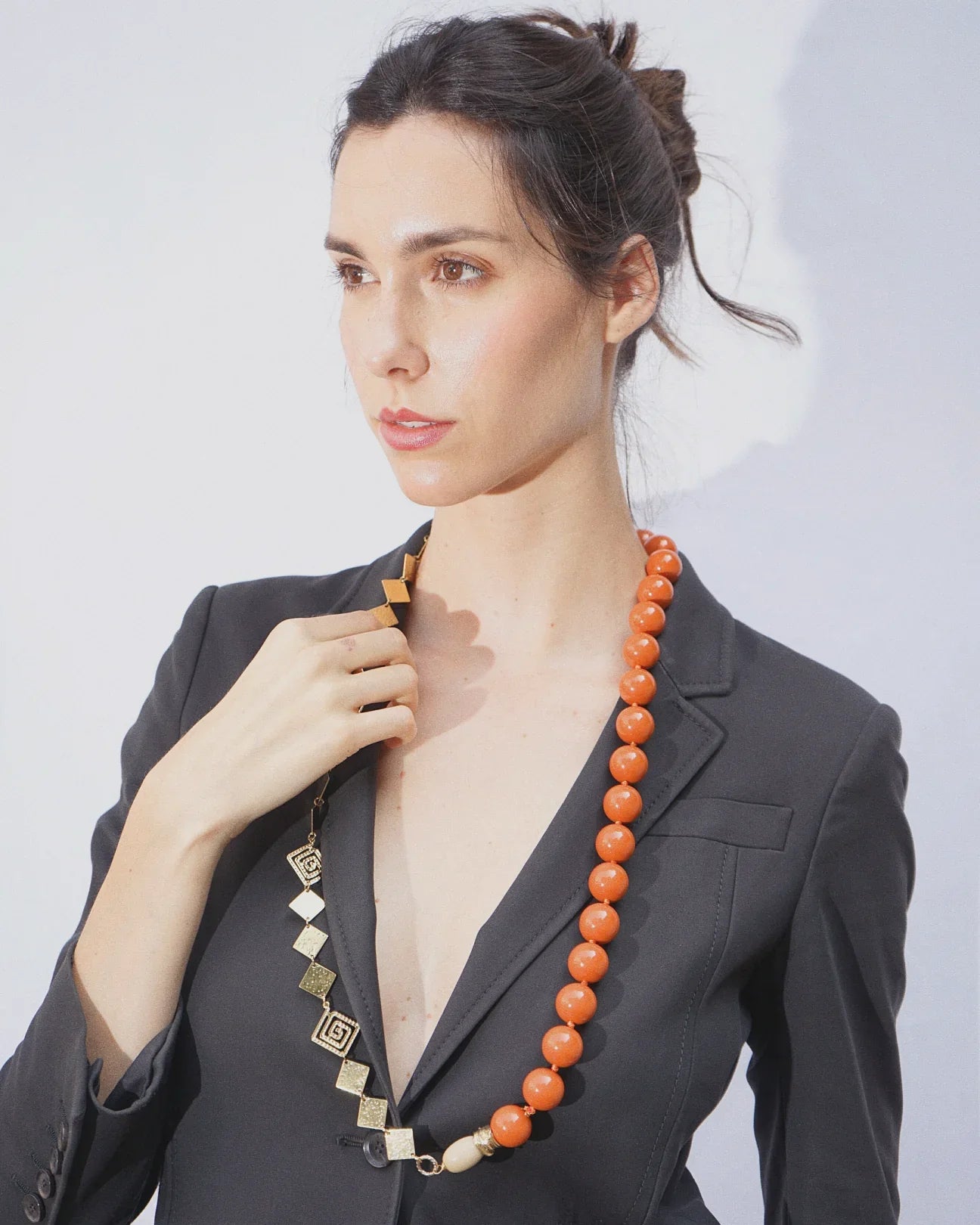 LUX QUARTZ NECKLACE
