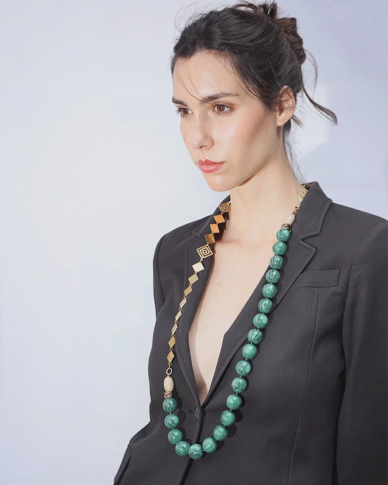 LUX QUARTZ NECKLACE