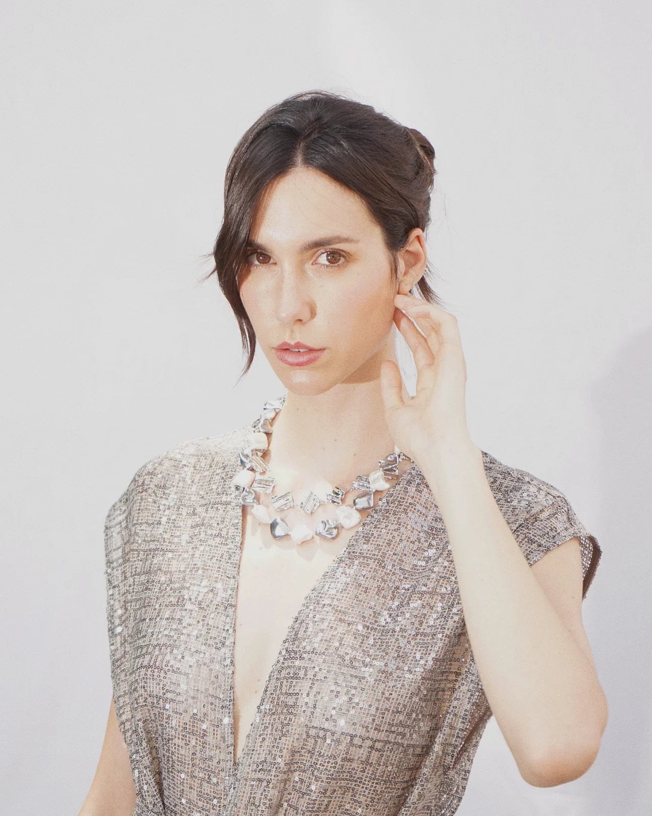LUX QUARTZ NECKLACE
