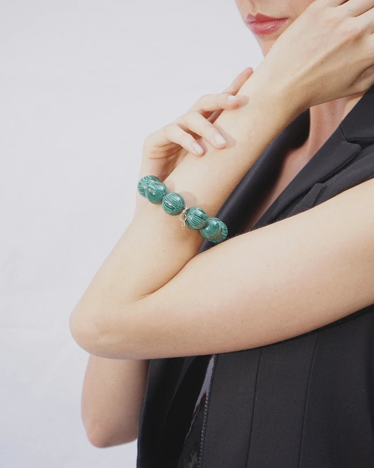 LUX QUARTZ NECKLACE