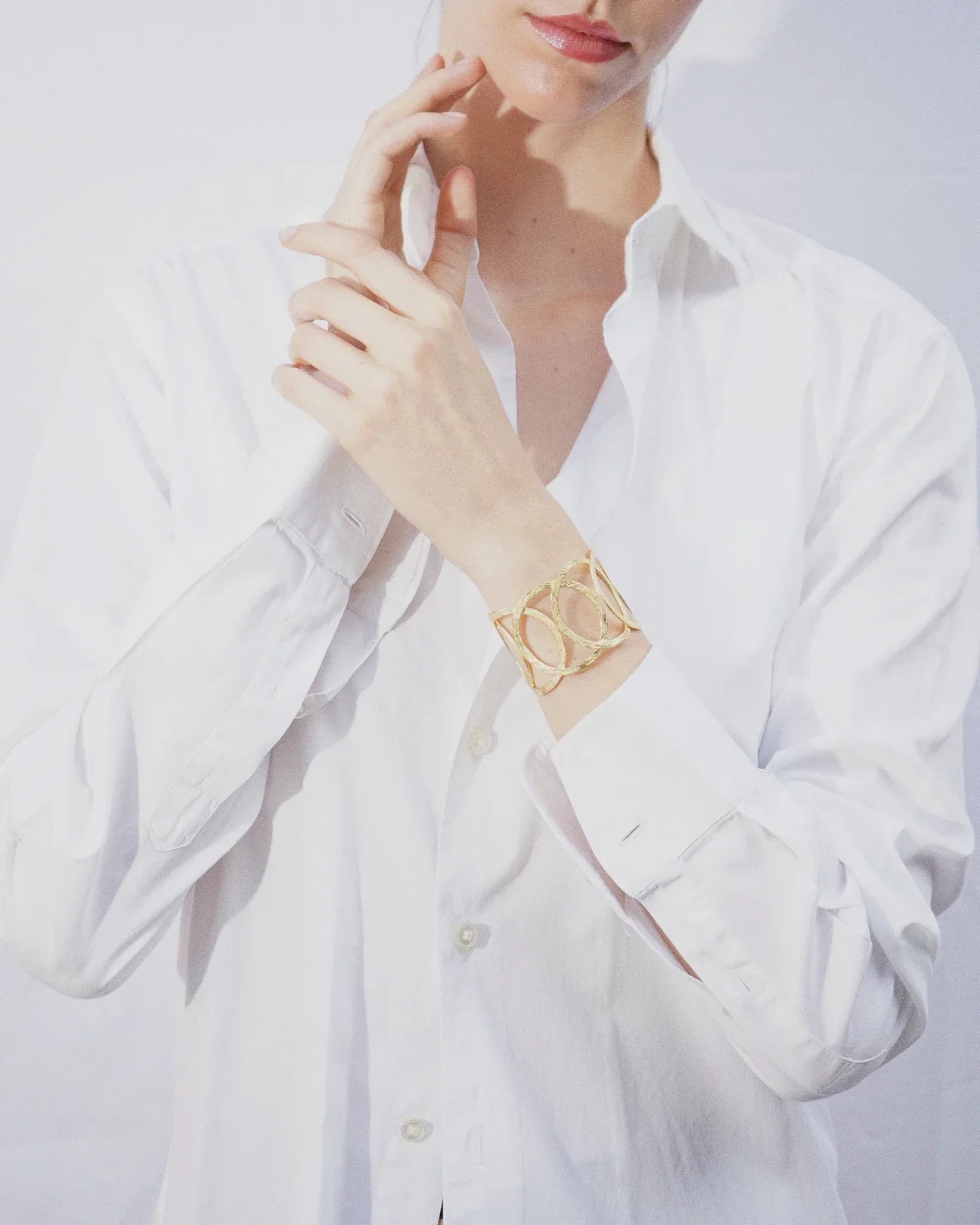 LUX QUARTZ NECKLACE