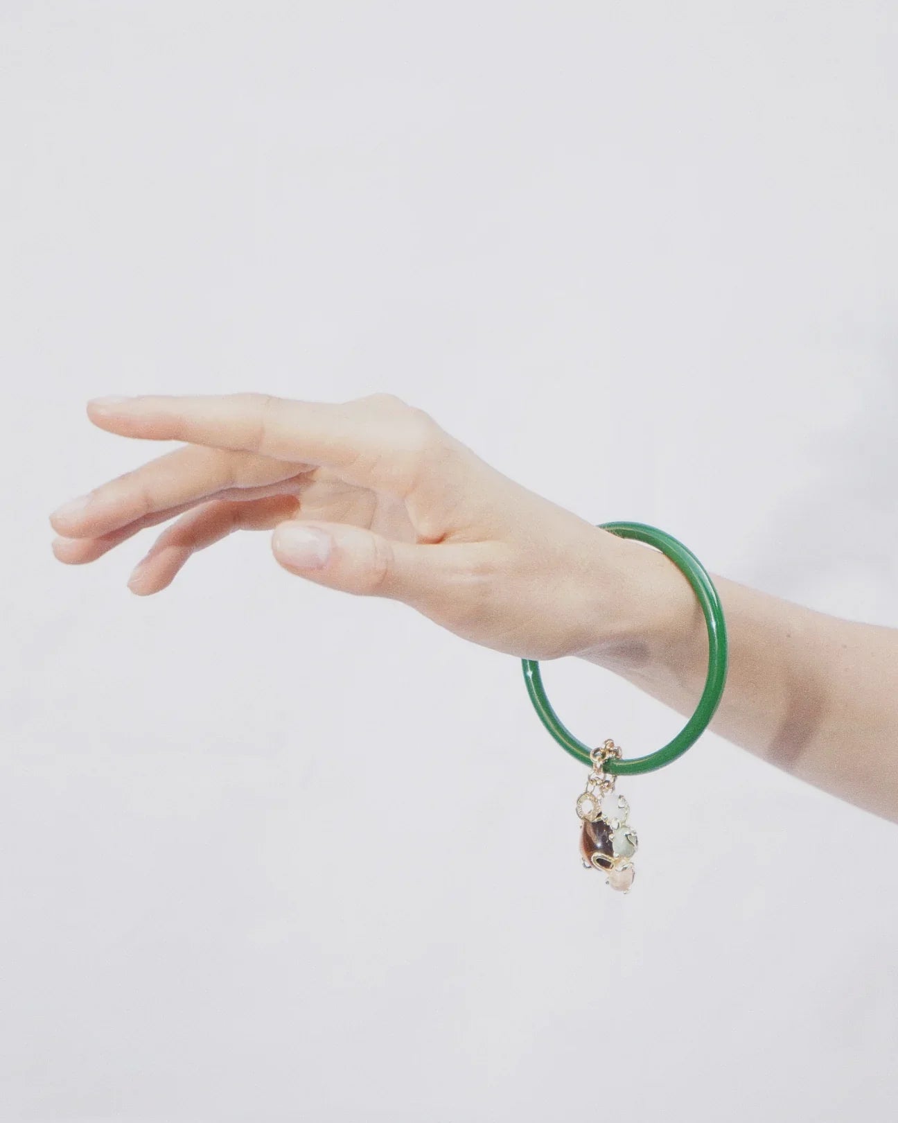 LUX QUARTZ NECKLACE